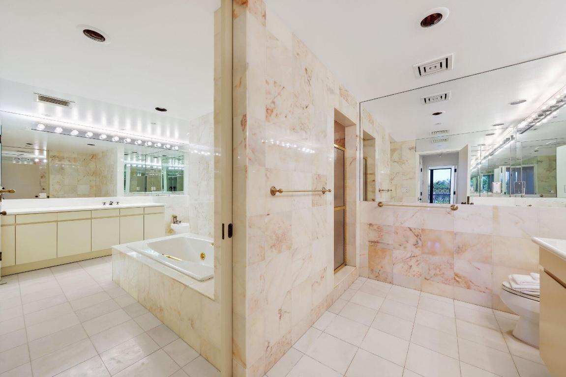 2 N Breakers Row #S32 Palm Beach, FL 33480