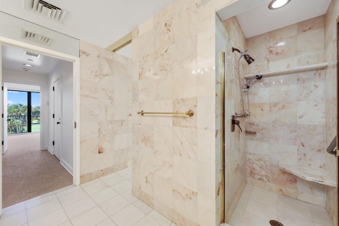 2 N Breakers Row #S32 Palm Beach, FL 33480