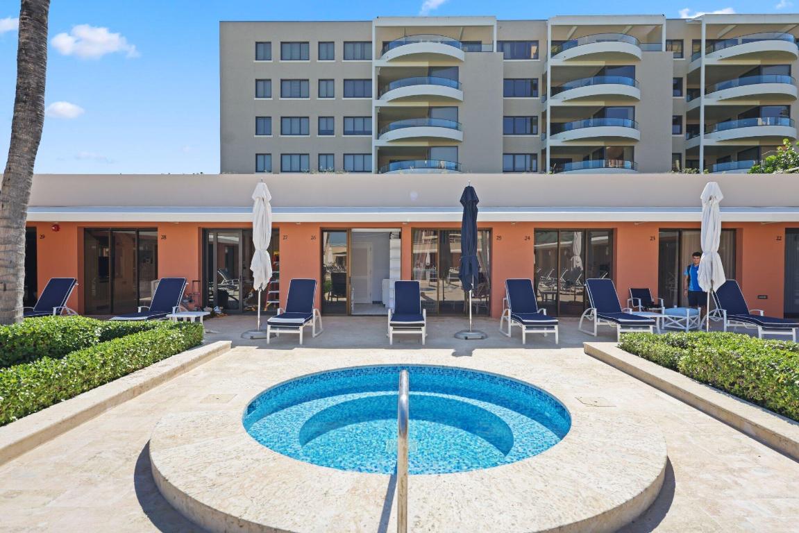 2 N Breakers Row #S32 Palm Beach, FL 33480