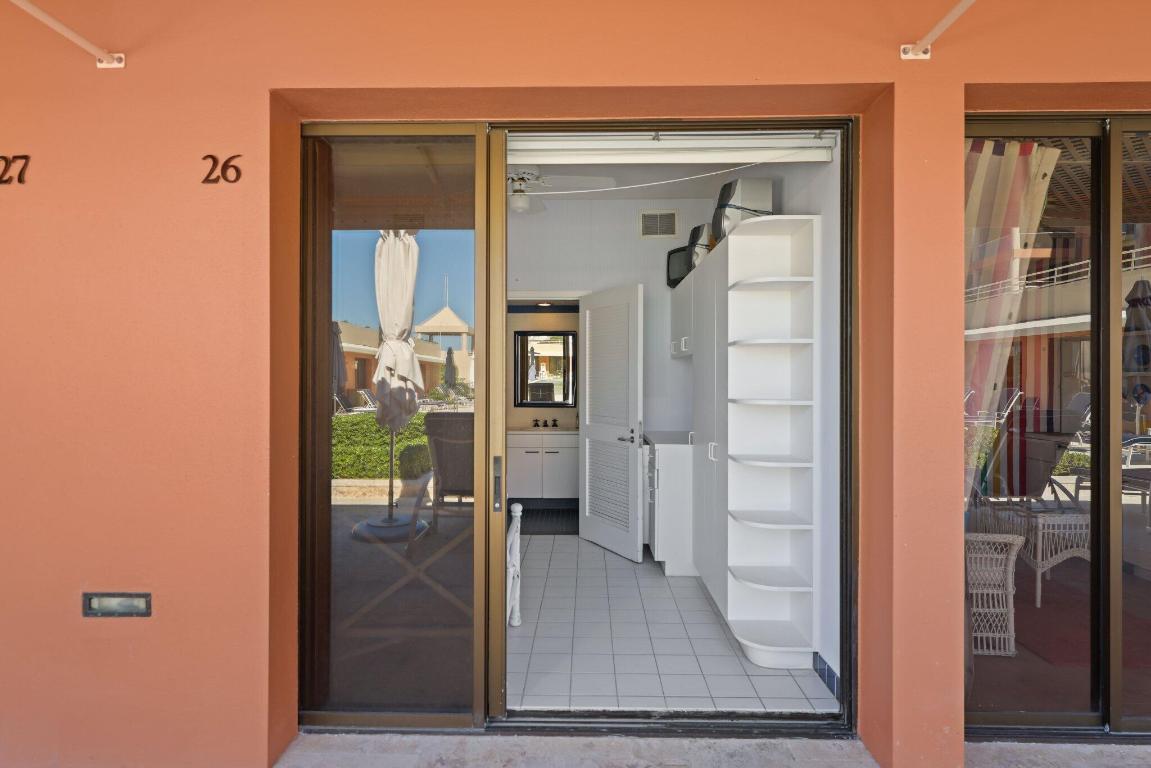 2 N Breakers Row #S32 Palm Beach, FL 33480