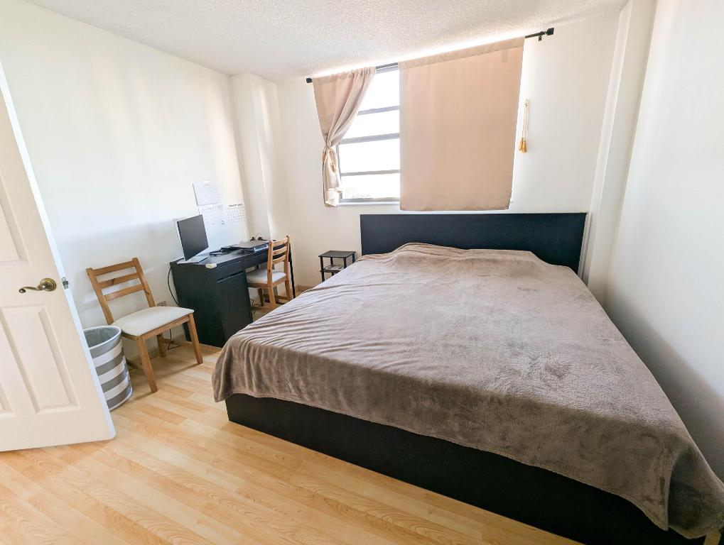 image Winston Towers 700 Condo13