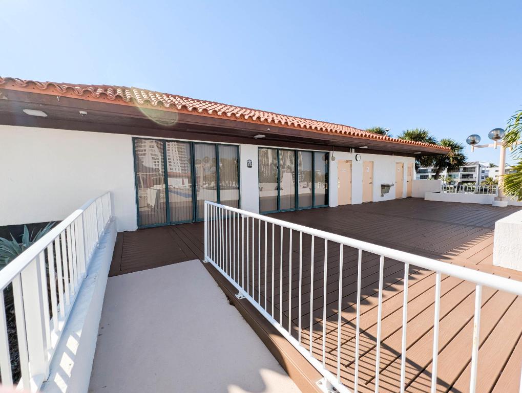 image Winston Towers 700 Condo20