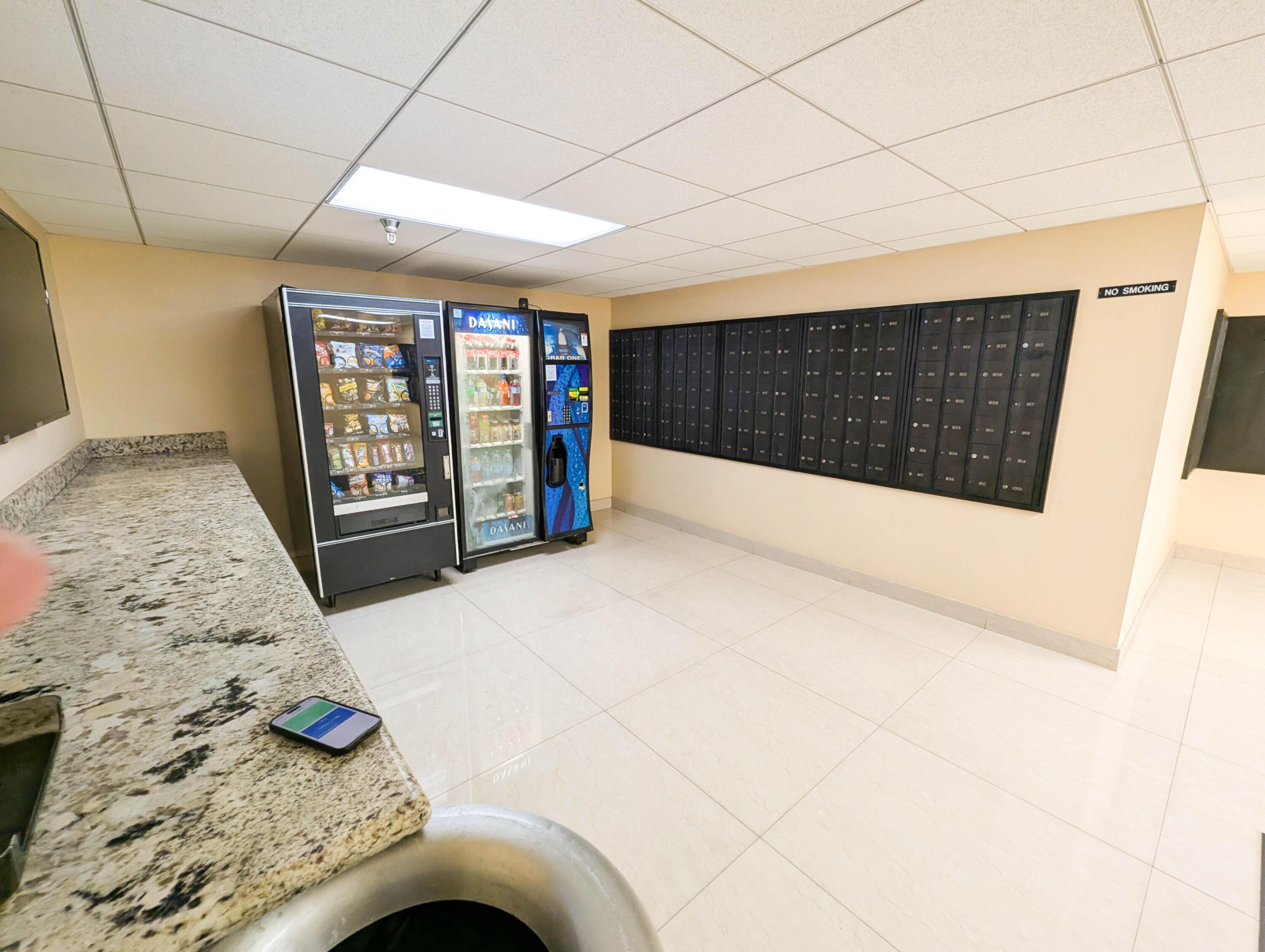 image Winston Towers 700 Condo23