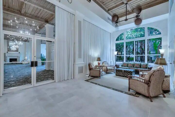 image Winston Towers 700 Condo31