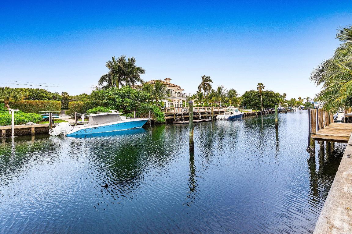 23 Sabal Is Ocean Ridge, FL 33435