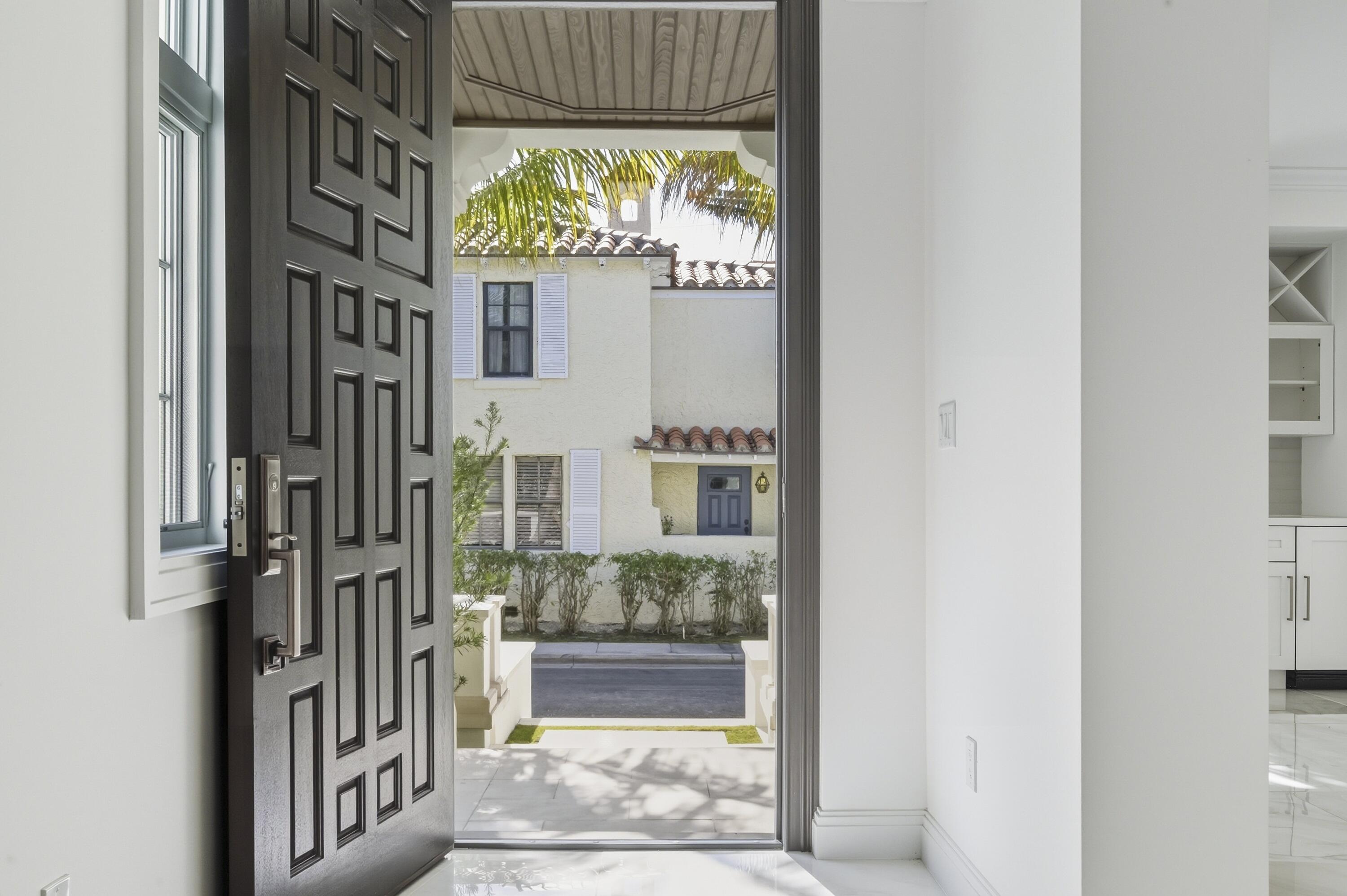 259 Oleander Palm Beach, FL 33480