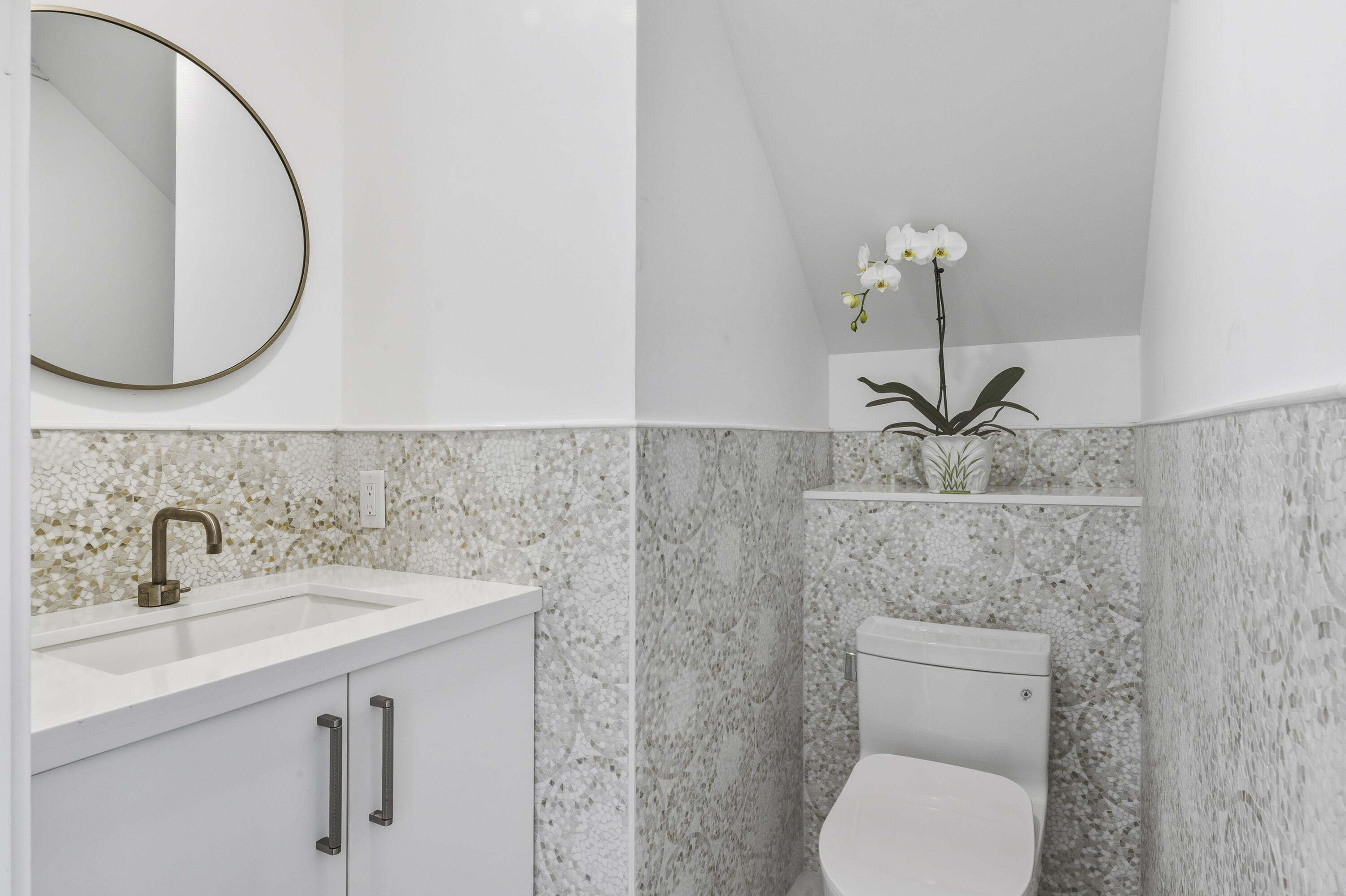 259 Oleander Palm Beach, FL 33480