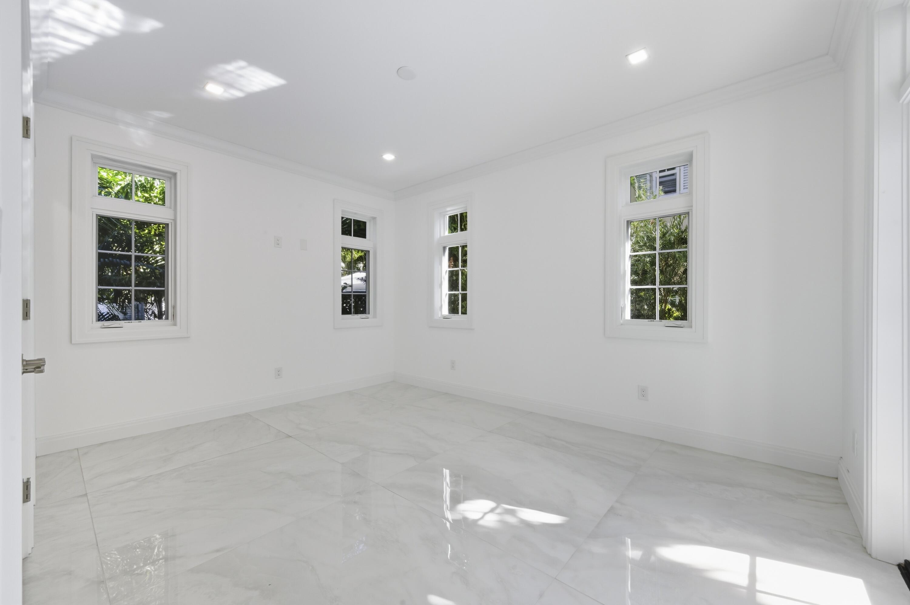 259 Oleander Palm Beach, FL 33480