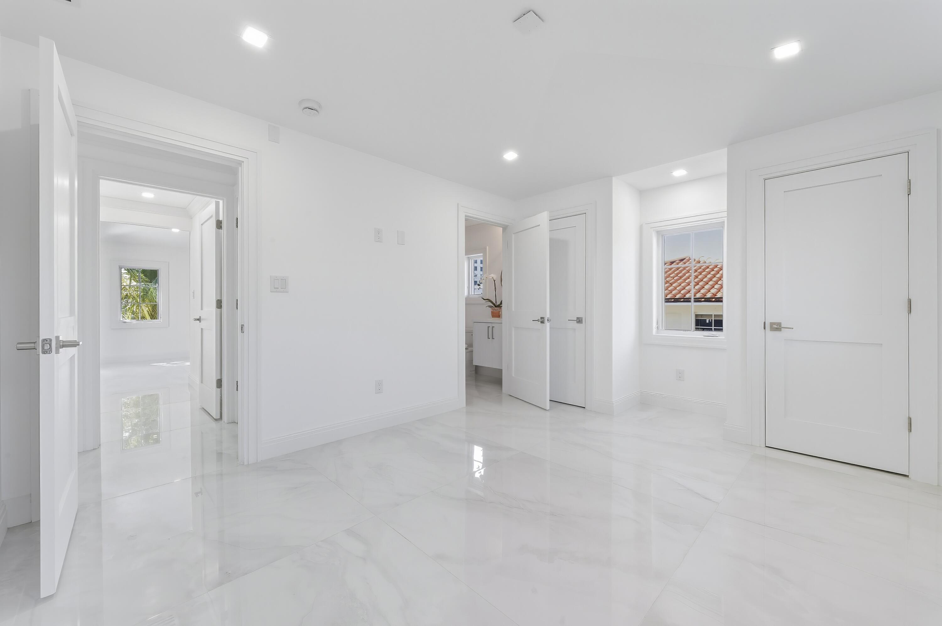 259 Oleander Palm Beach, FL 33480