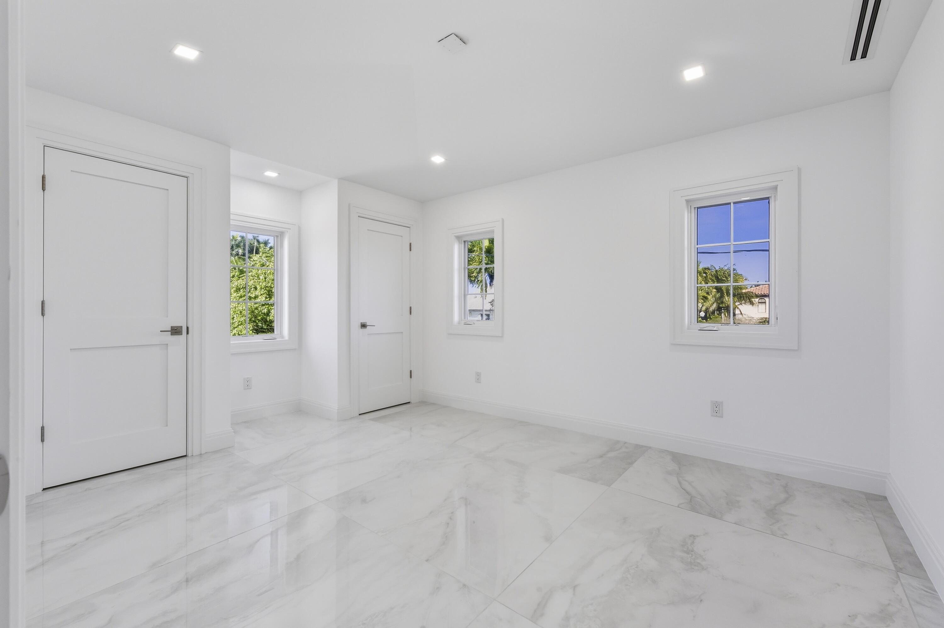 259 Oleander Palm Beach, FL 33480