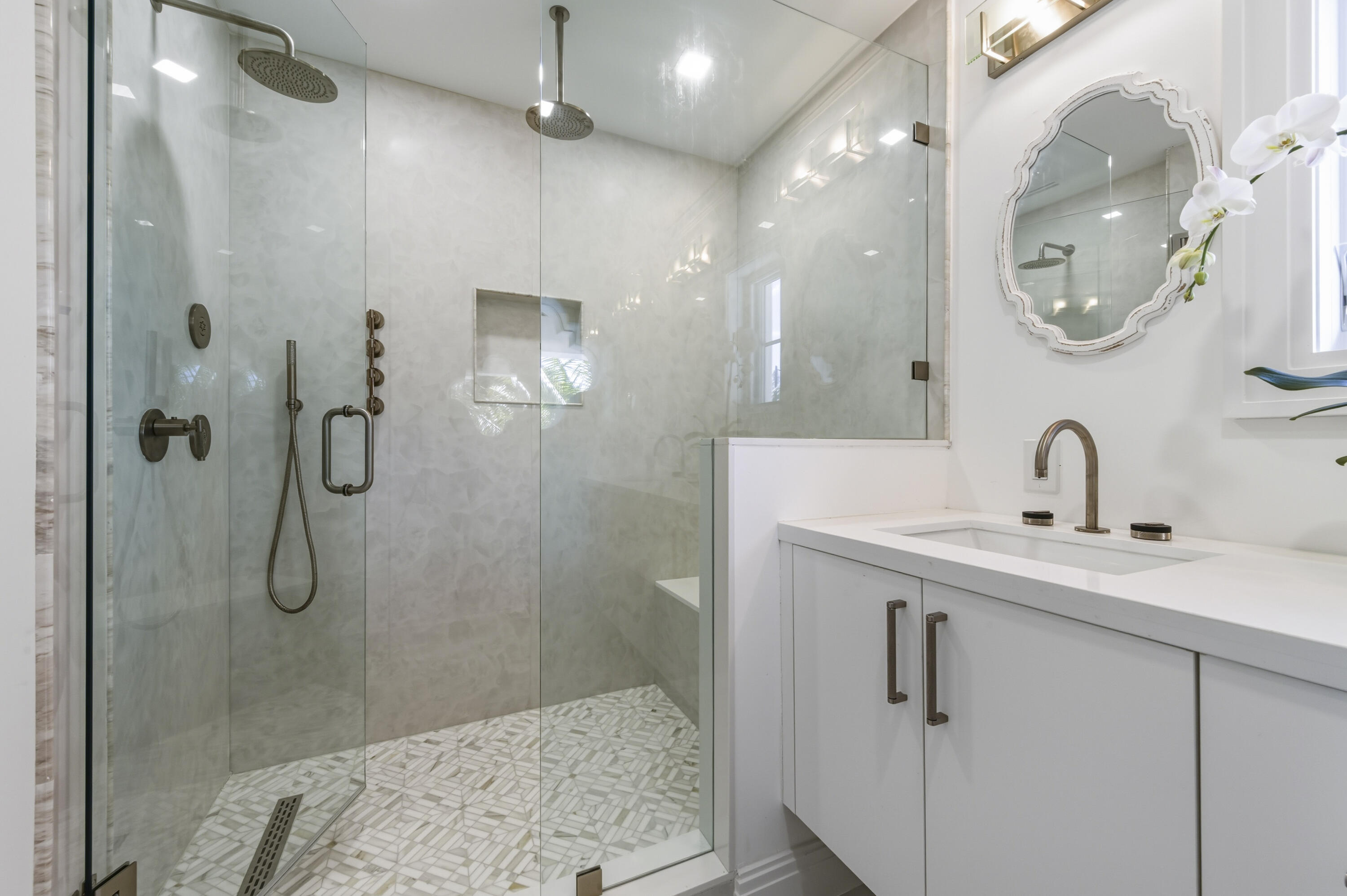 259 Oleander Palm Beach, FL 33480