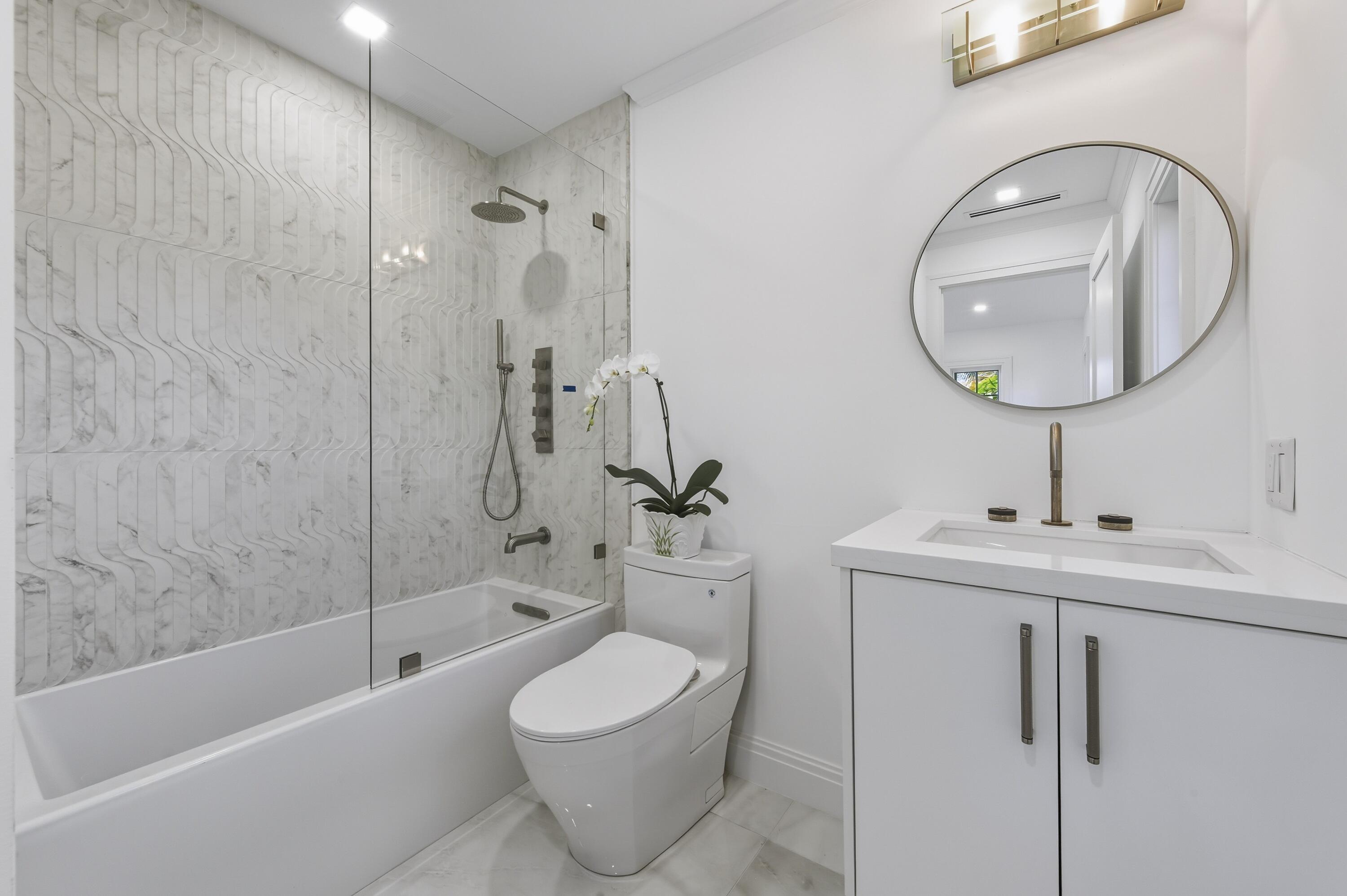 259 Oleander Palm Beach, FL 33480