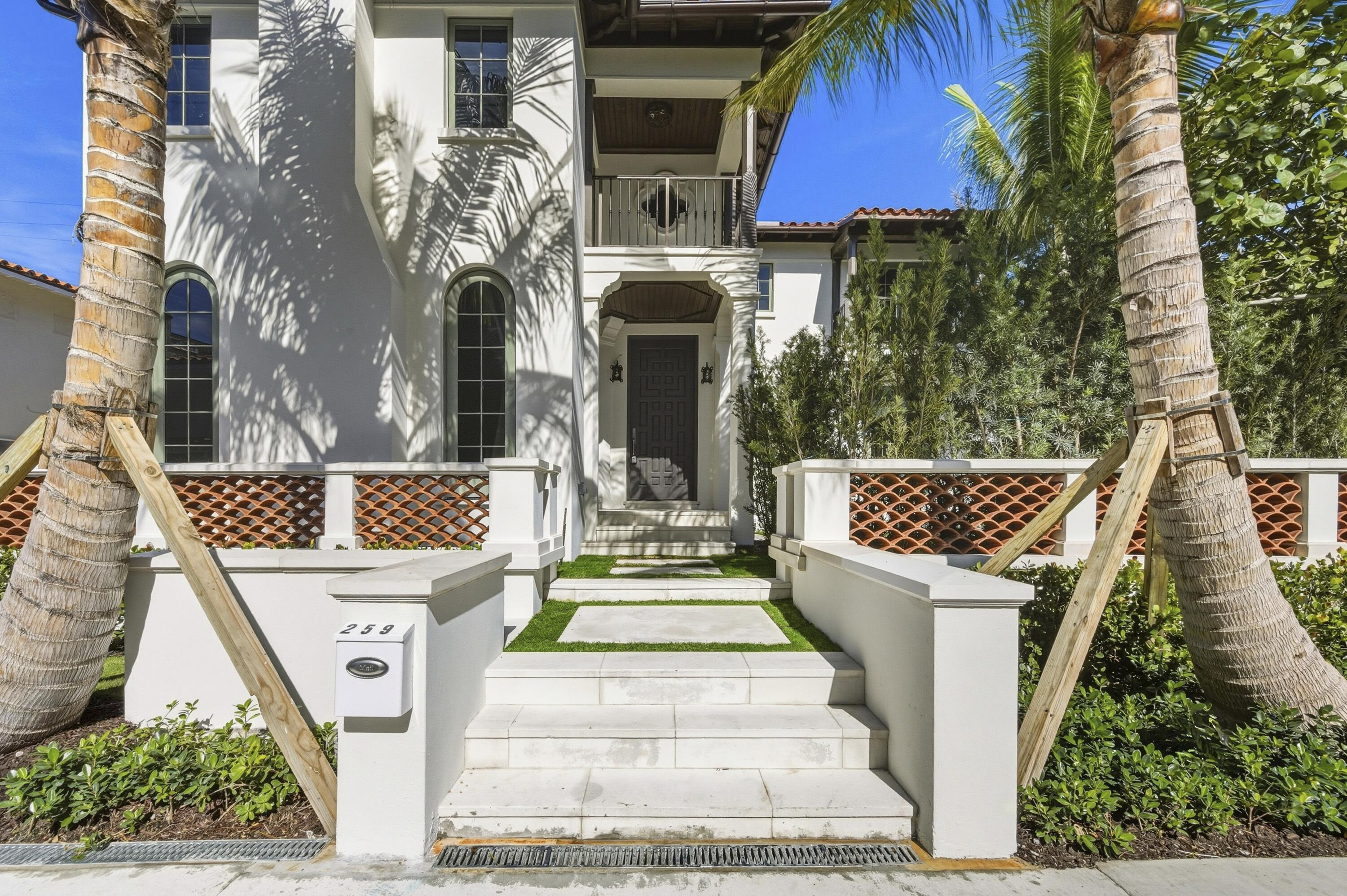 259 Oleander Palm Beach, FL 33480