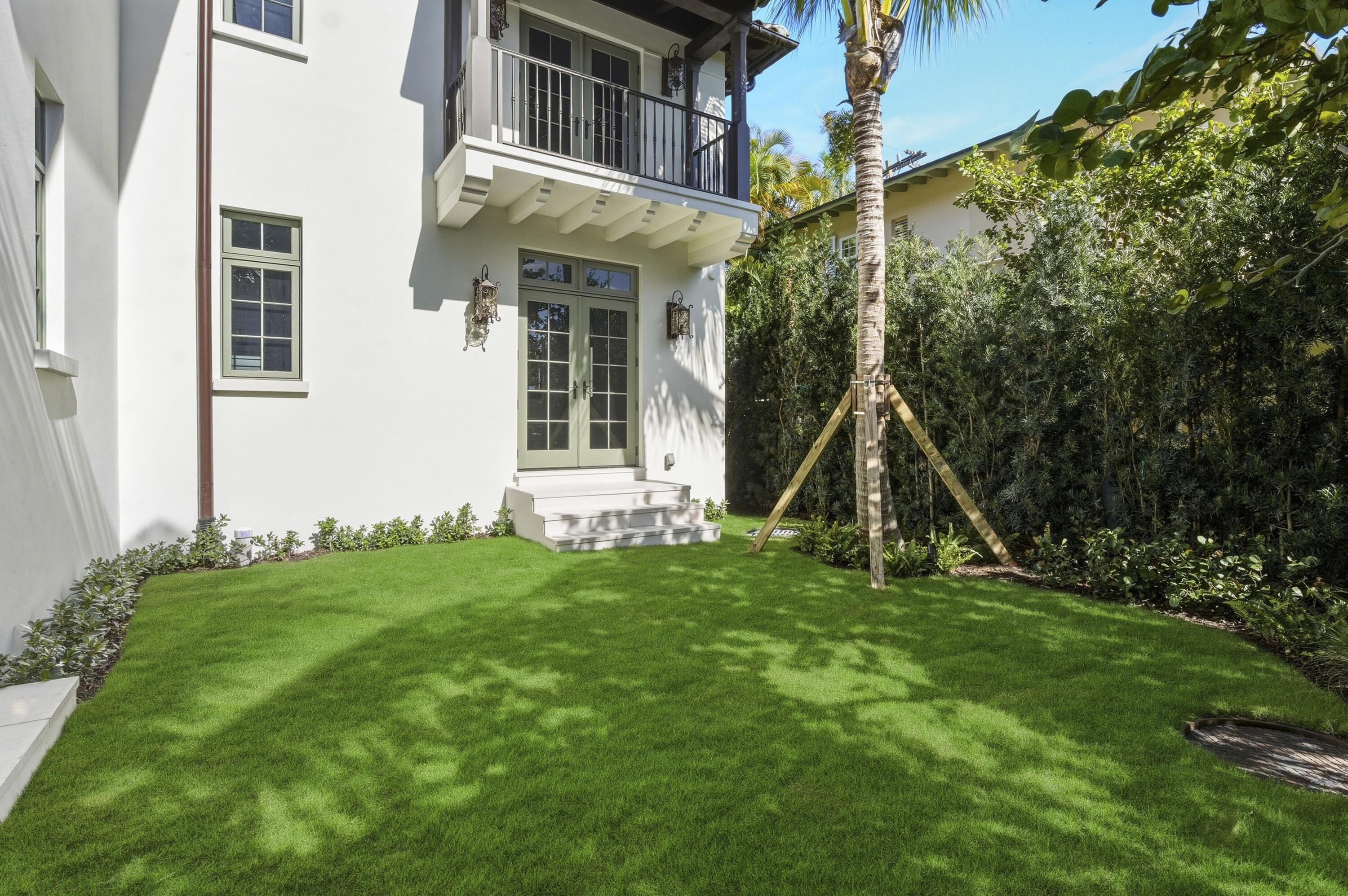 259 Oleander Palm Beach, FL 33480