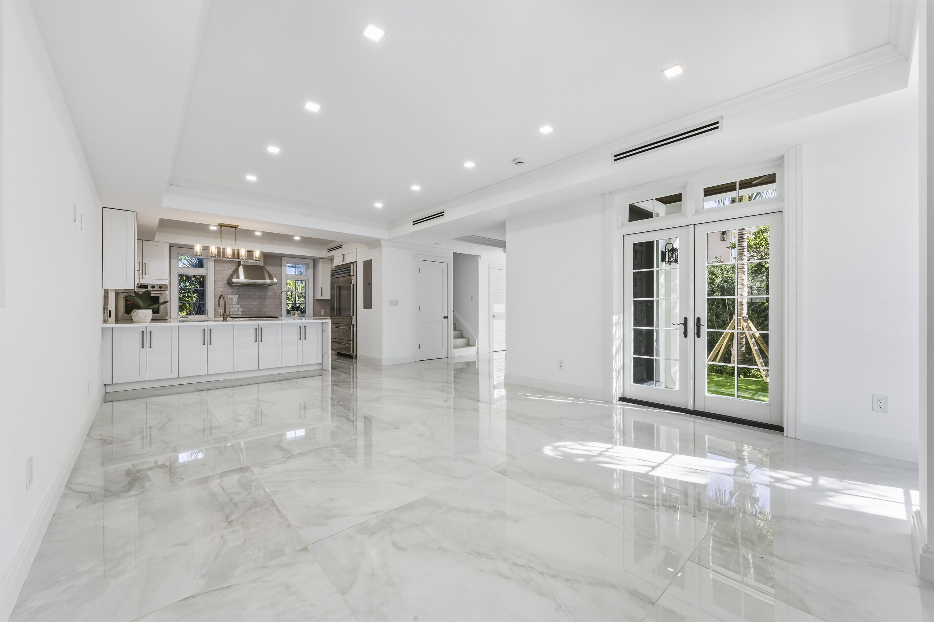 259 Oleander Palm Beach, FL 33480