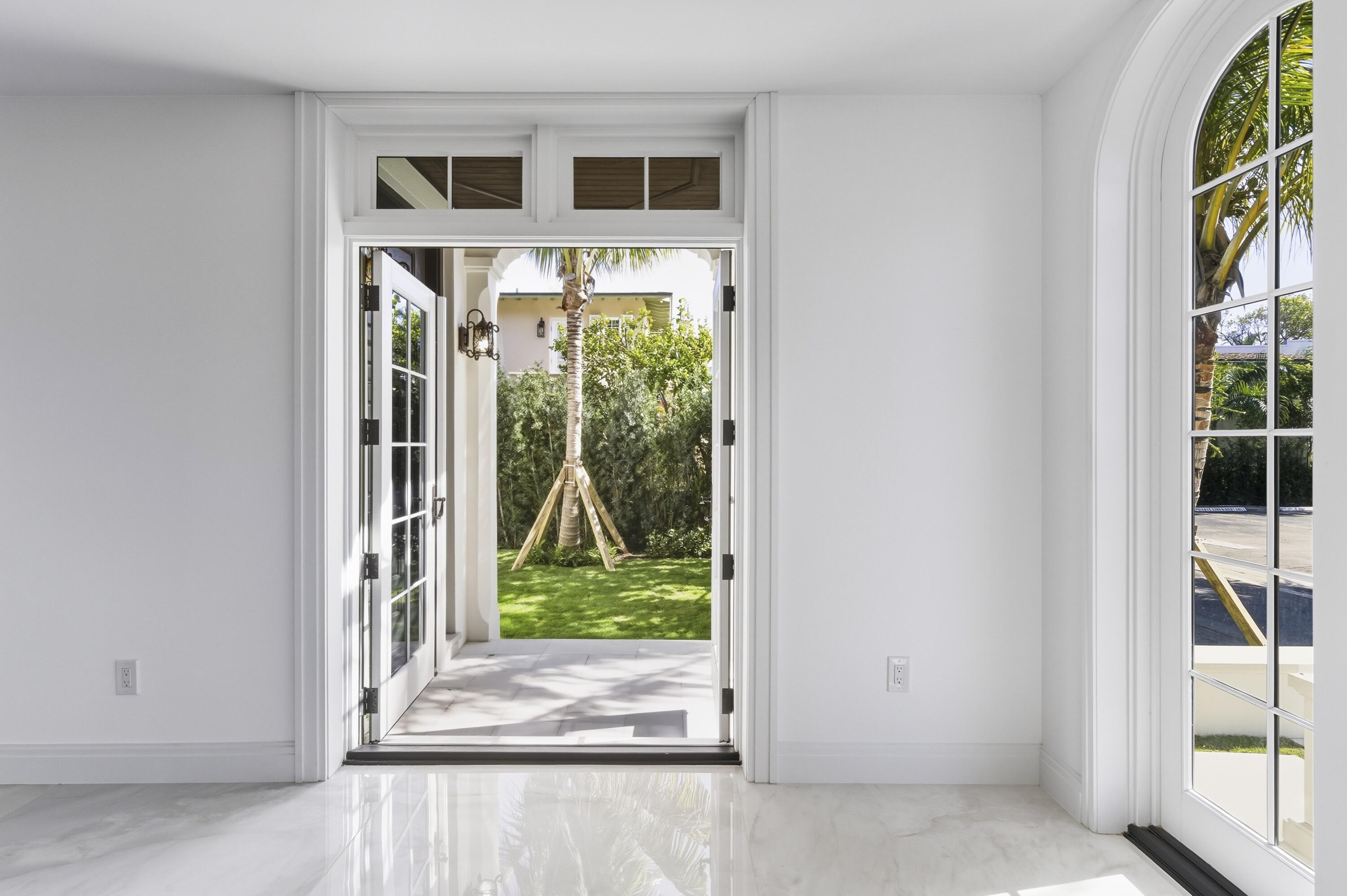 259 Oleander Palm Beach, FL 33480