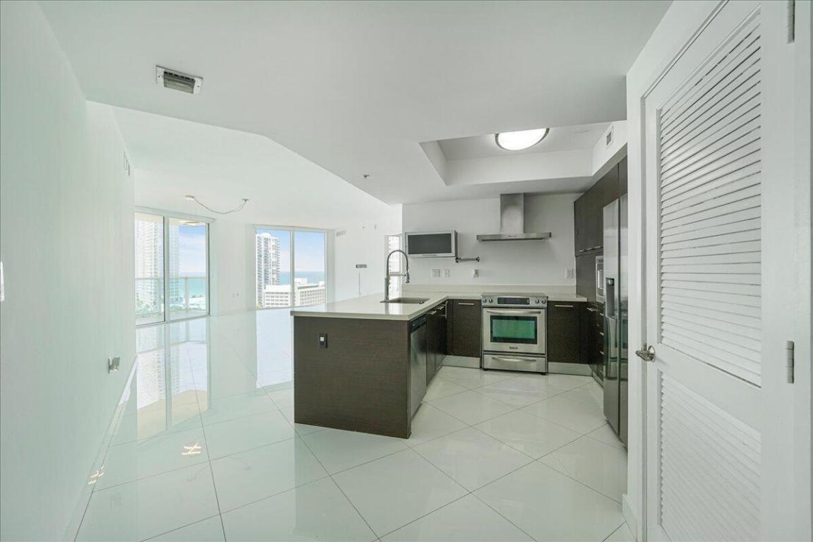 image St Tropez Sunny Isles4