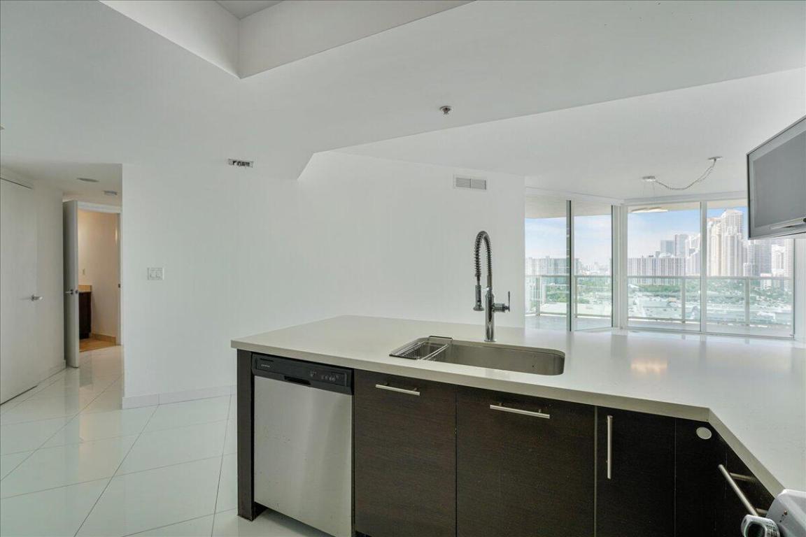 image St Tropez Sunny Isles6