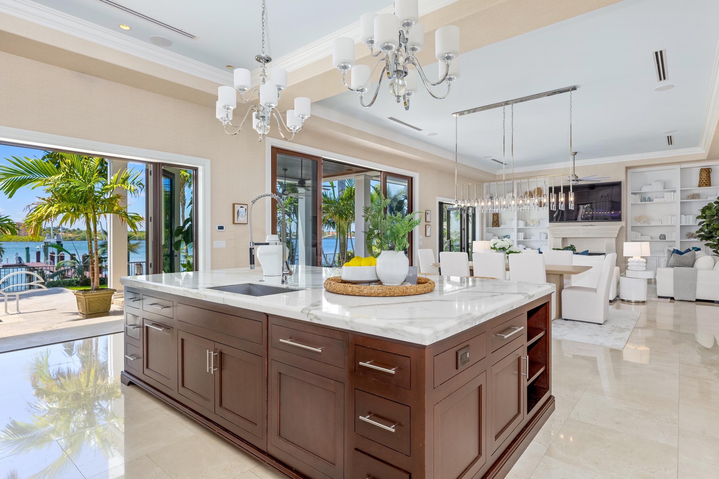 1675 Lands End Manalapan, FL 33462