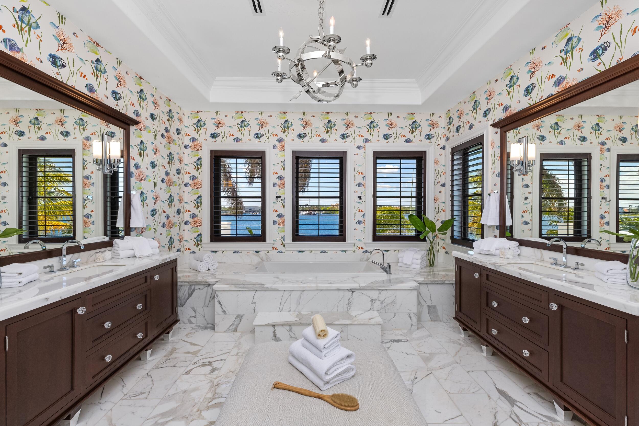 1675 Lands End Manalapan, FL 33462