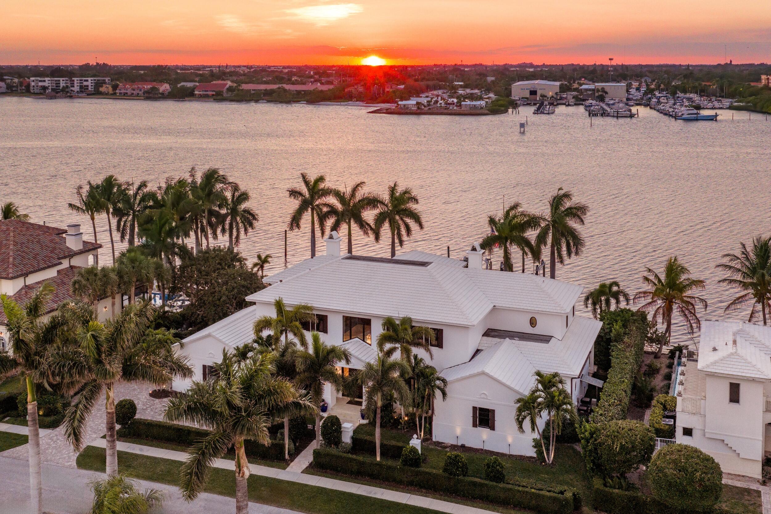 1675 Lands End Manalapan, FL 33462