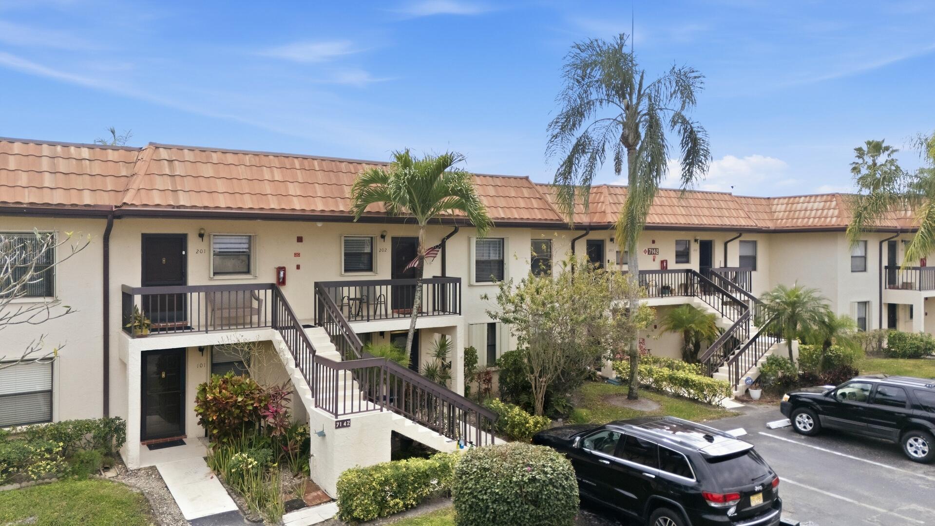 7142 Golf Colony #102