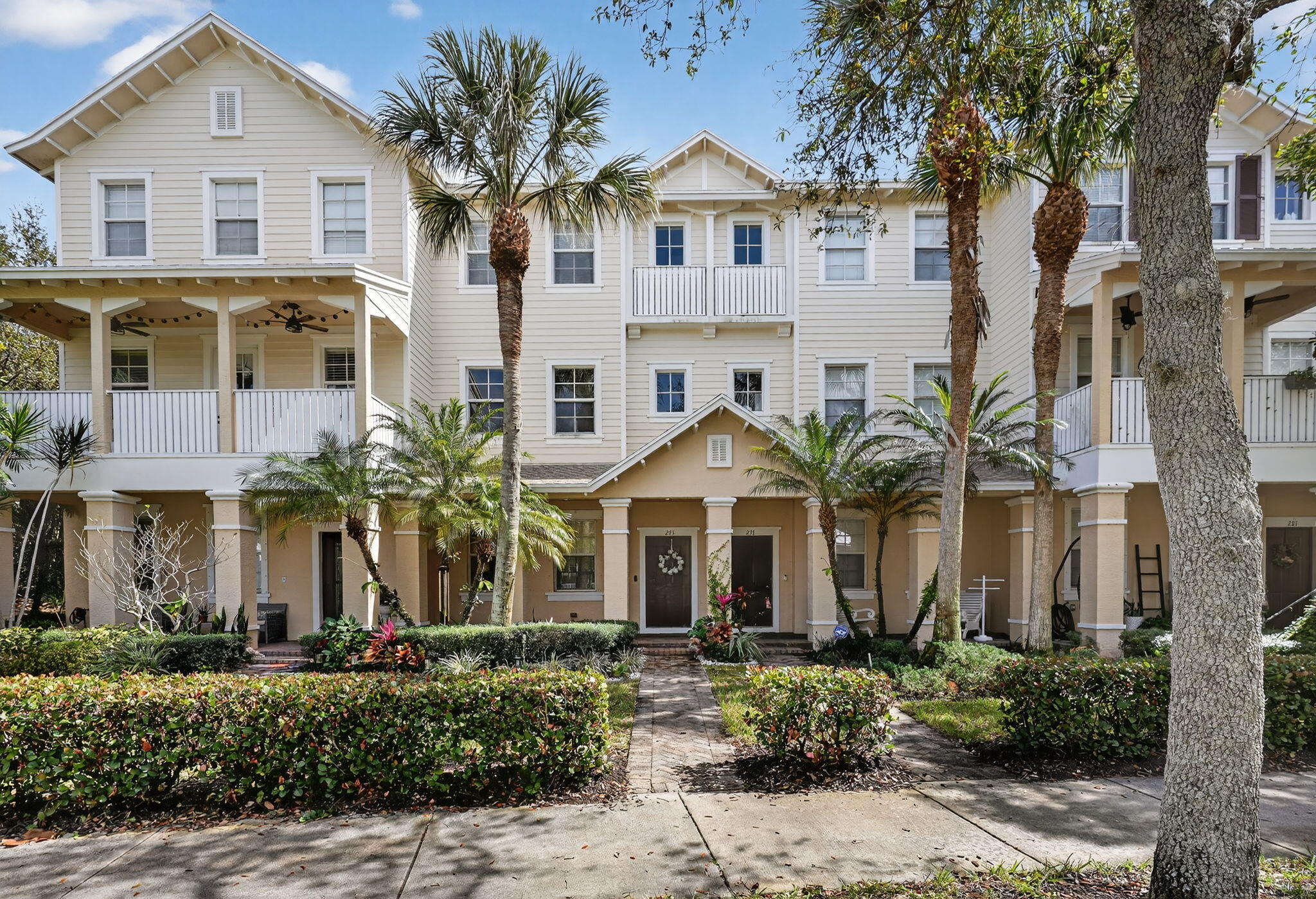 273 E Bay Cedar Jupiter, FL 33458