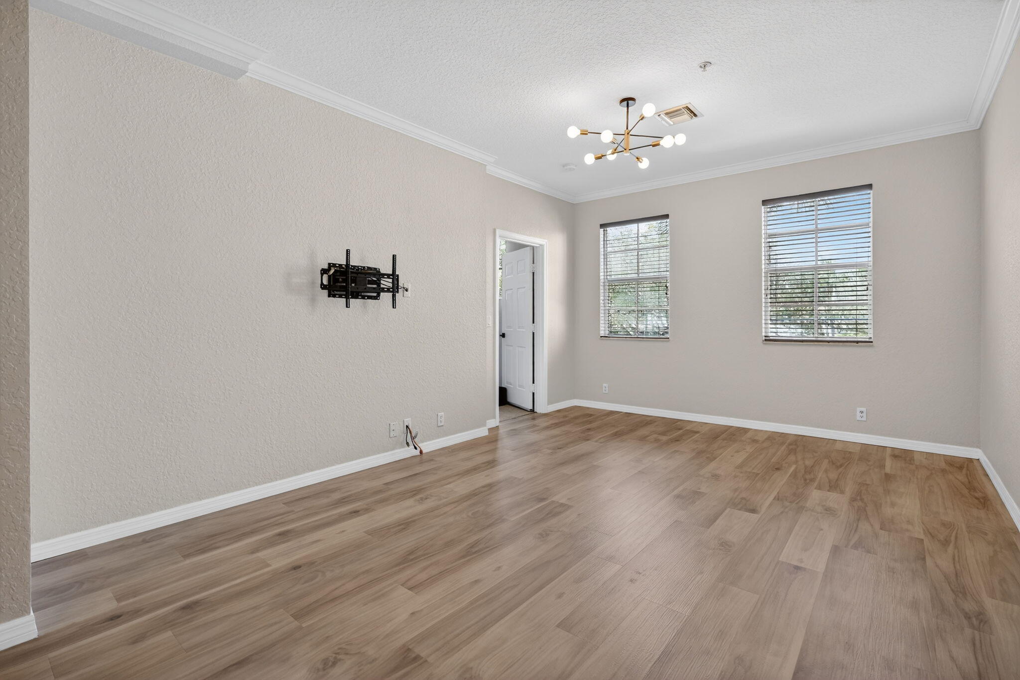 273 E Bay Cedar Jupiter, FL 33458