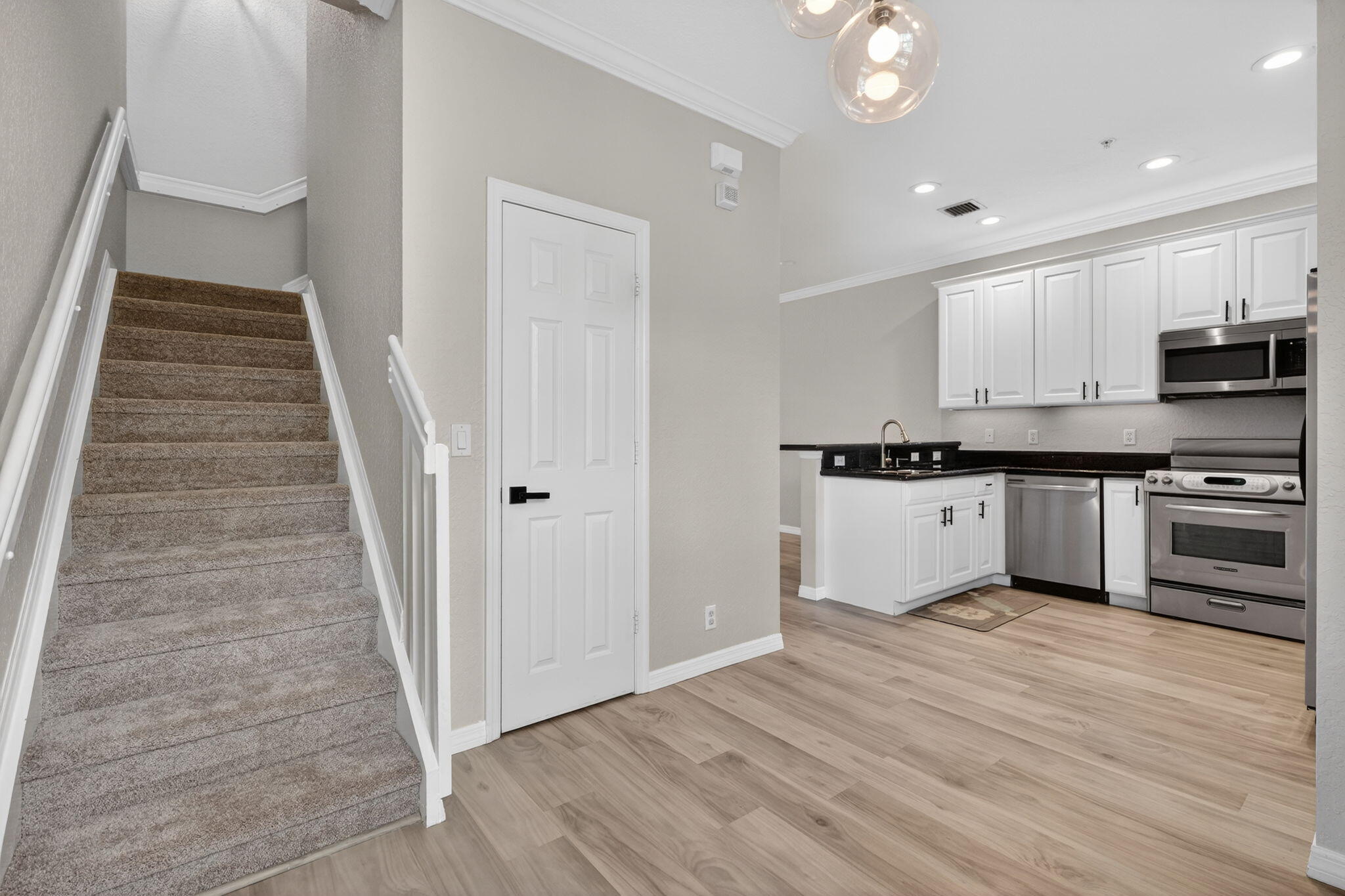 273 E Bay Cedar Jupiter, FL 33458