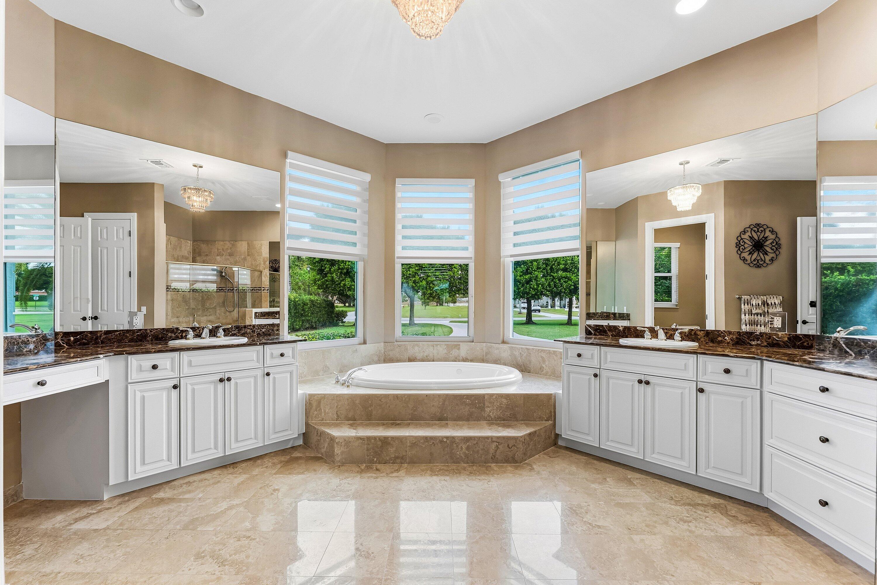 8880 S Kendale Lake Worth, FL 33467