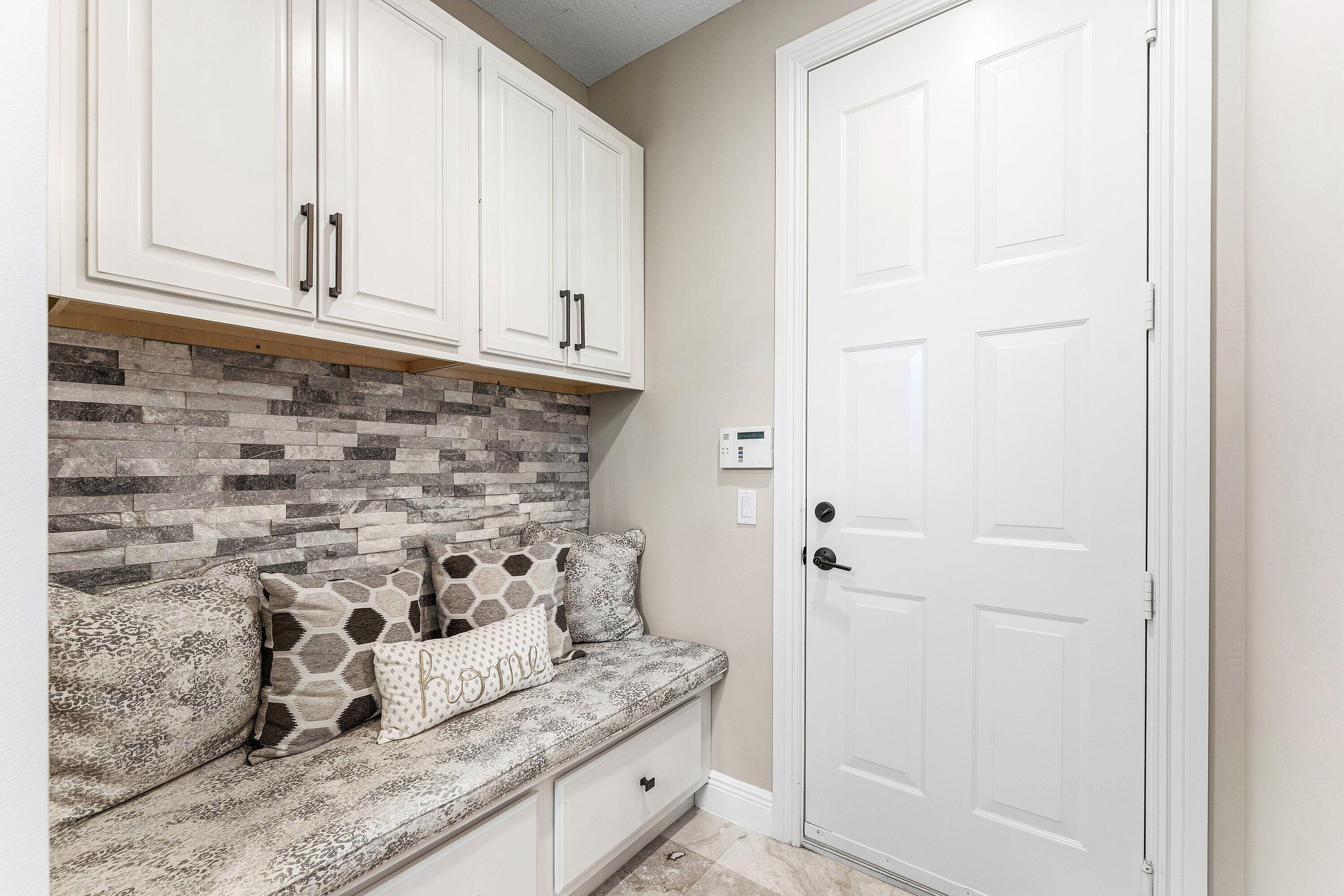 8880 S Kendale Lake Worth, FL 33467