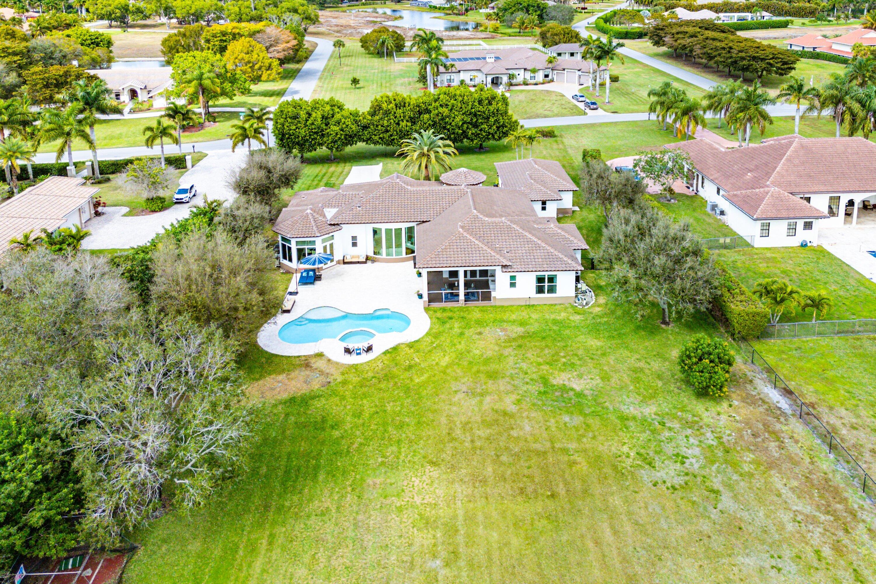 8880 S Kendale Lake Worth, FL 33467