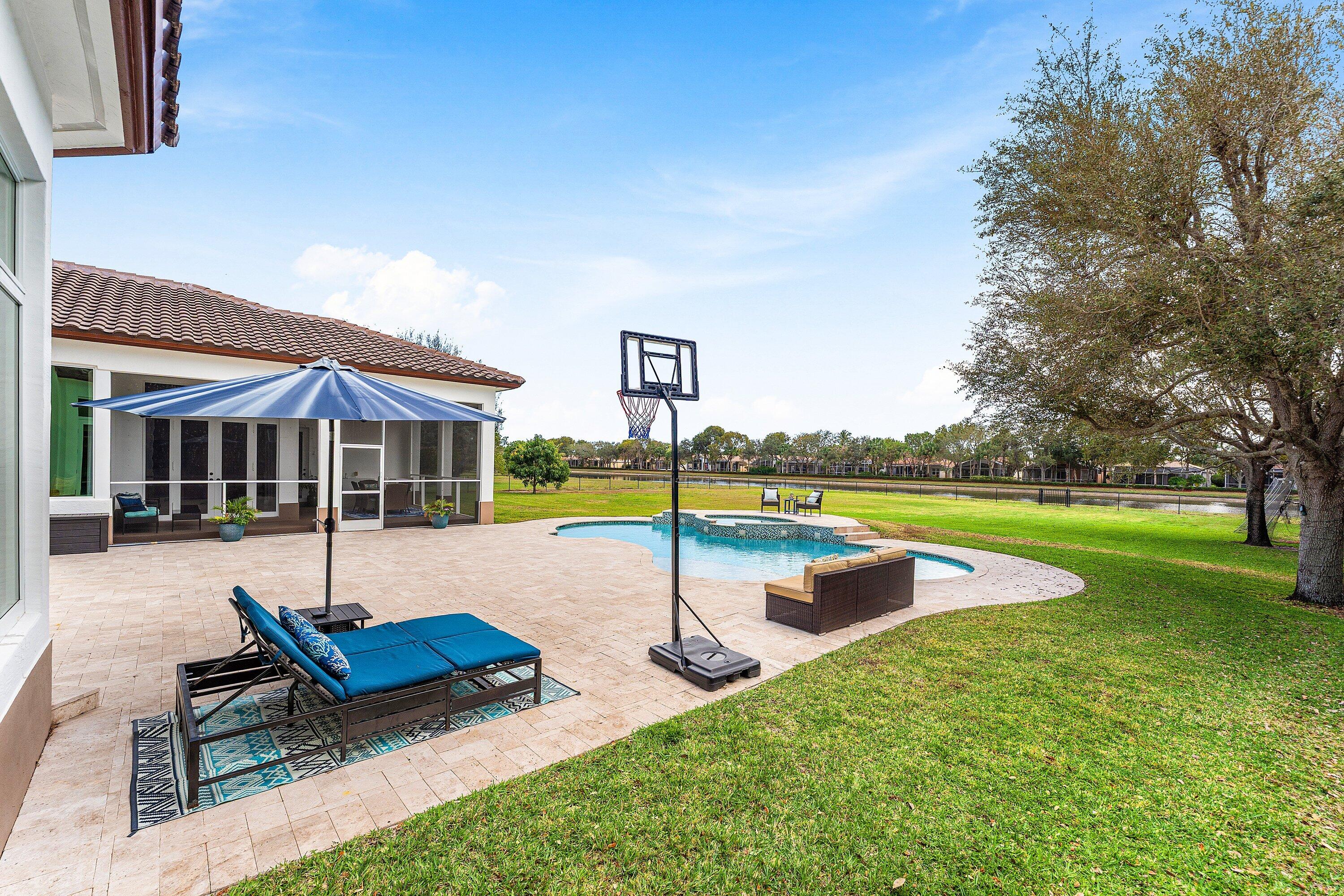 8880 S Kendale Lake Worth, FL 33467