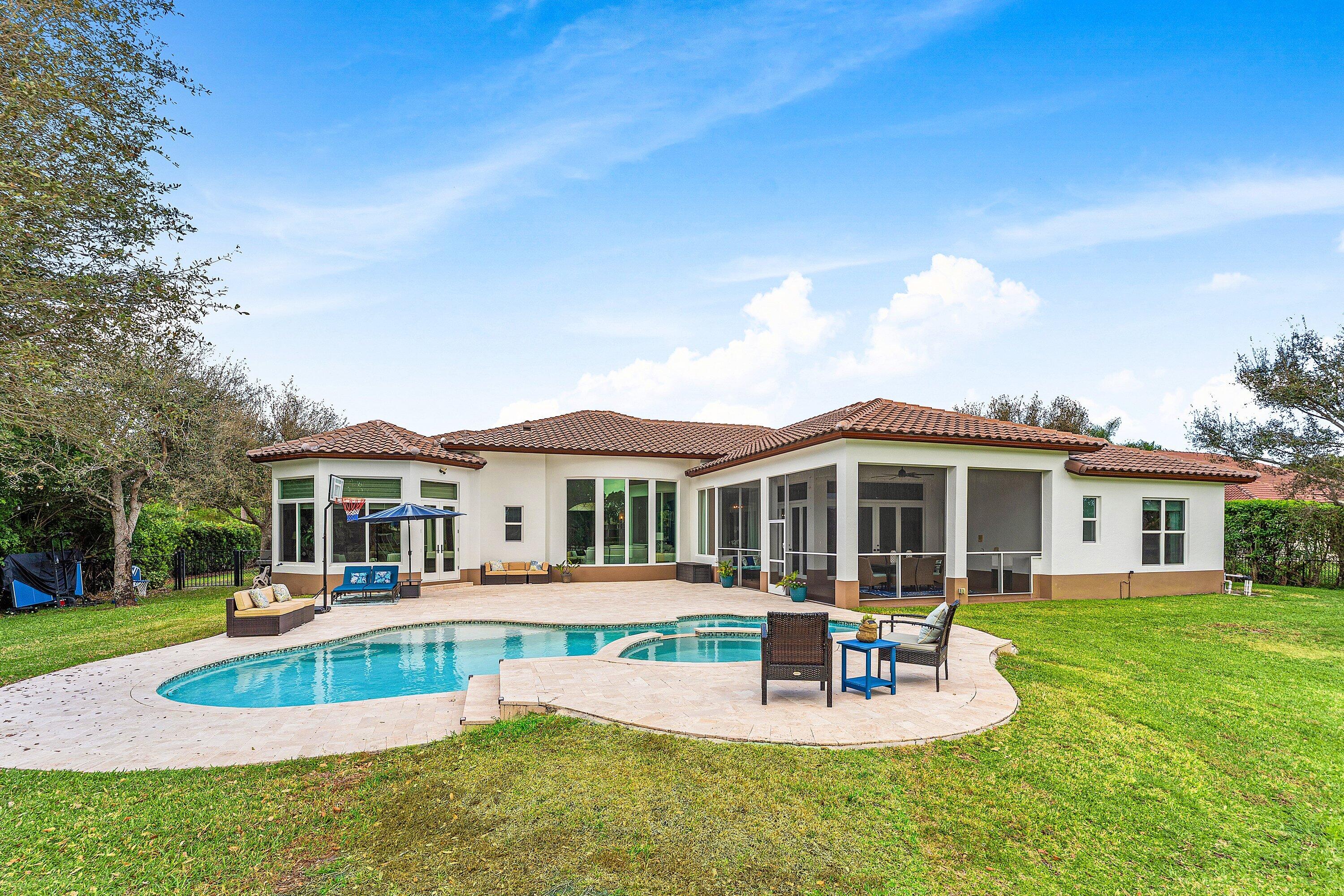 8880 S Kendale Lake Worth, FL 33467