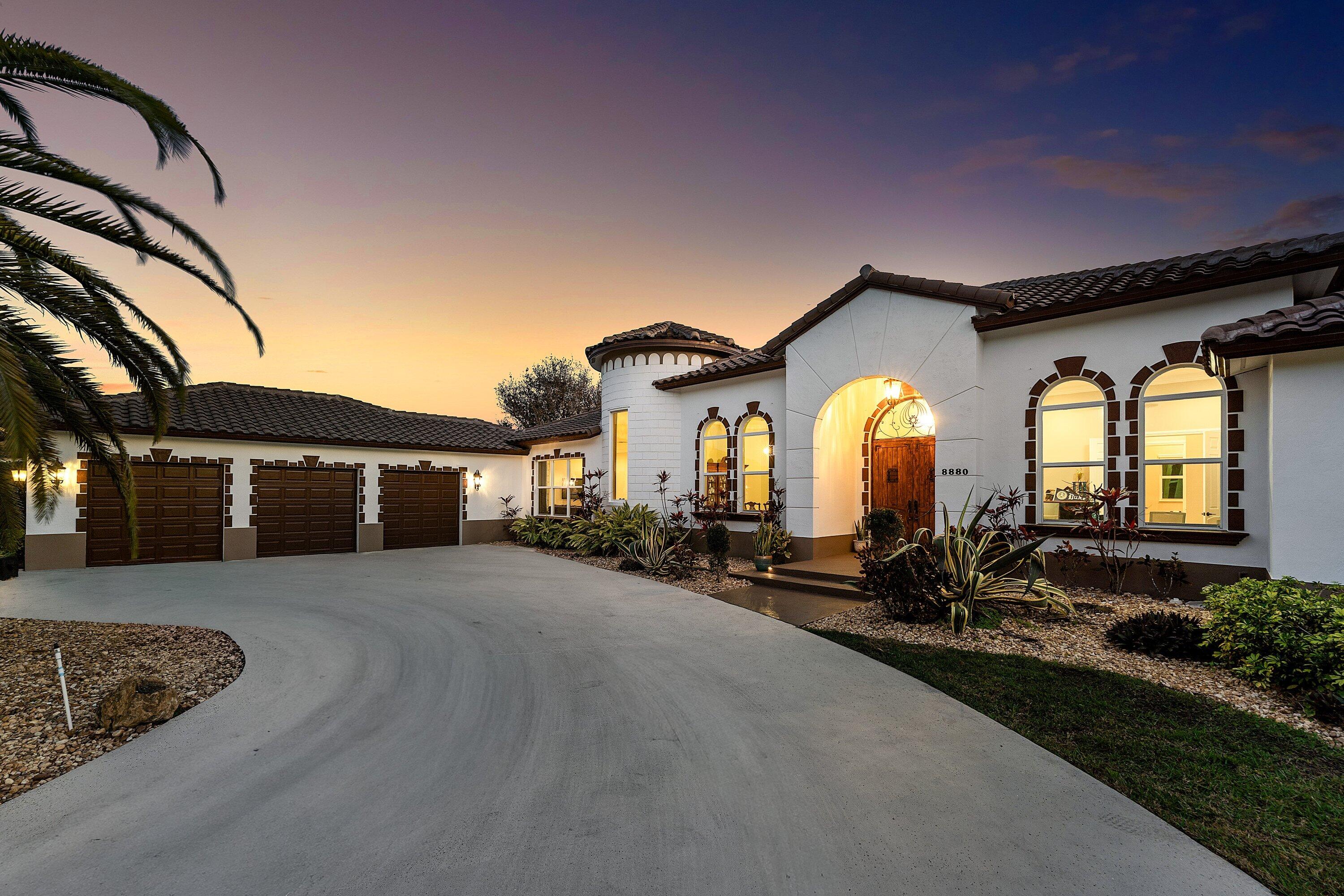 8880 S Kendale Lake Worth, FL 33467