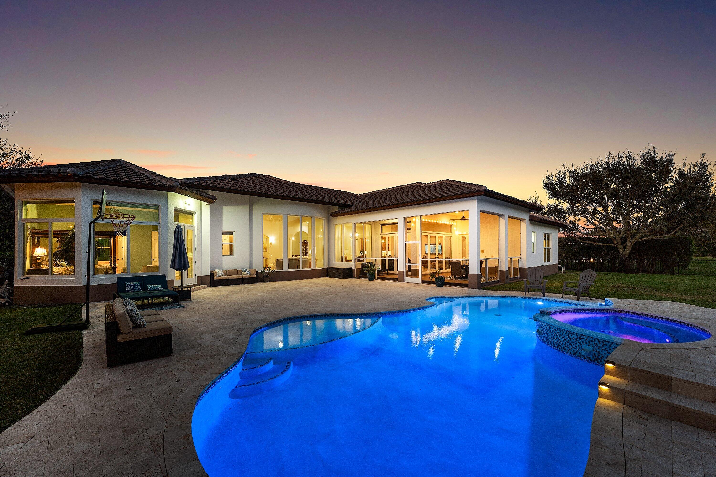 8880 S Kendale Lake Worth, FL 33467