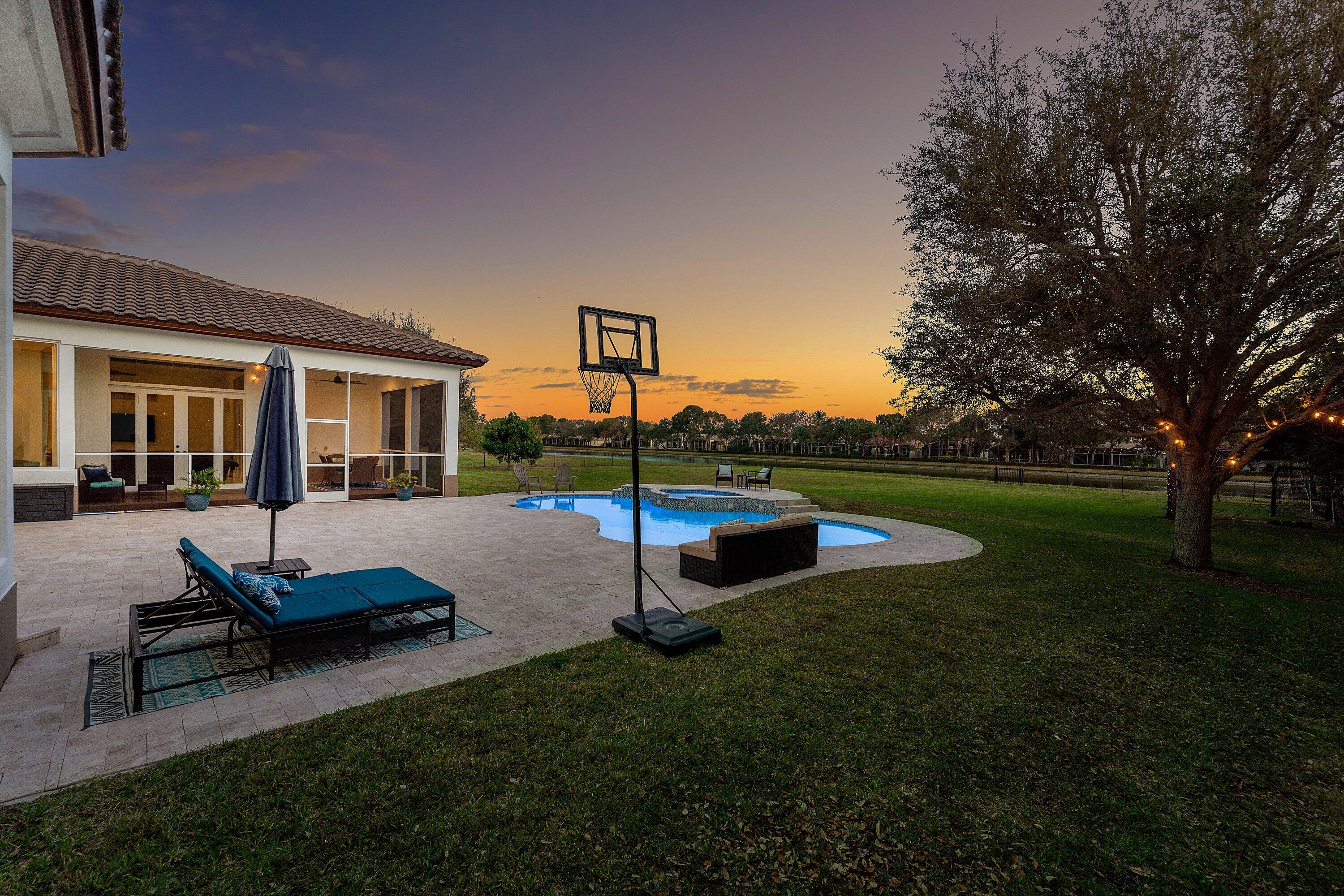 8880 S Kendale Lake Worth, FL 33467