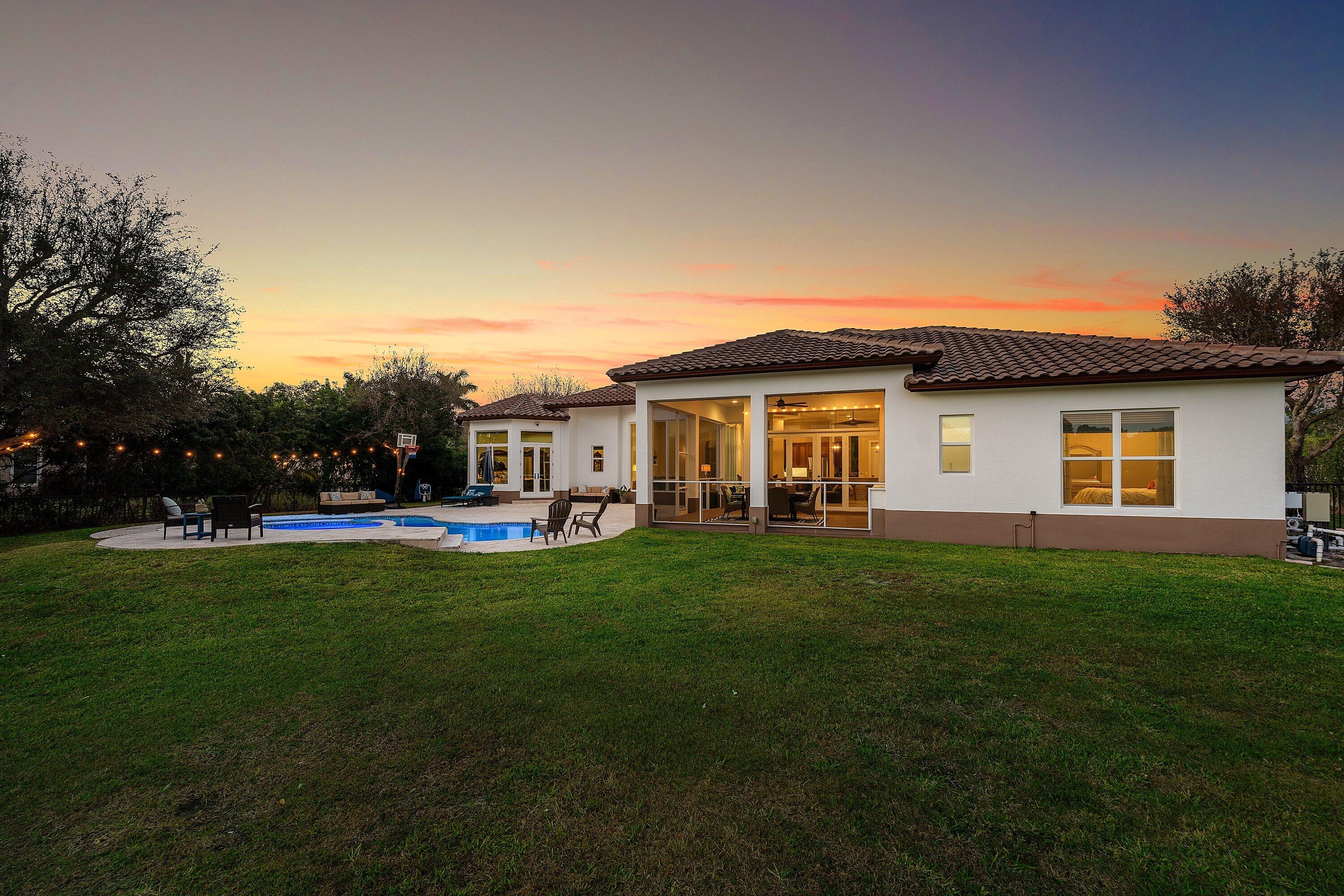 8880 S Kendale Lake Worth, FL 33467