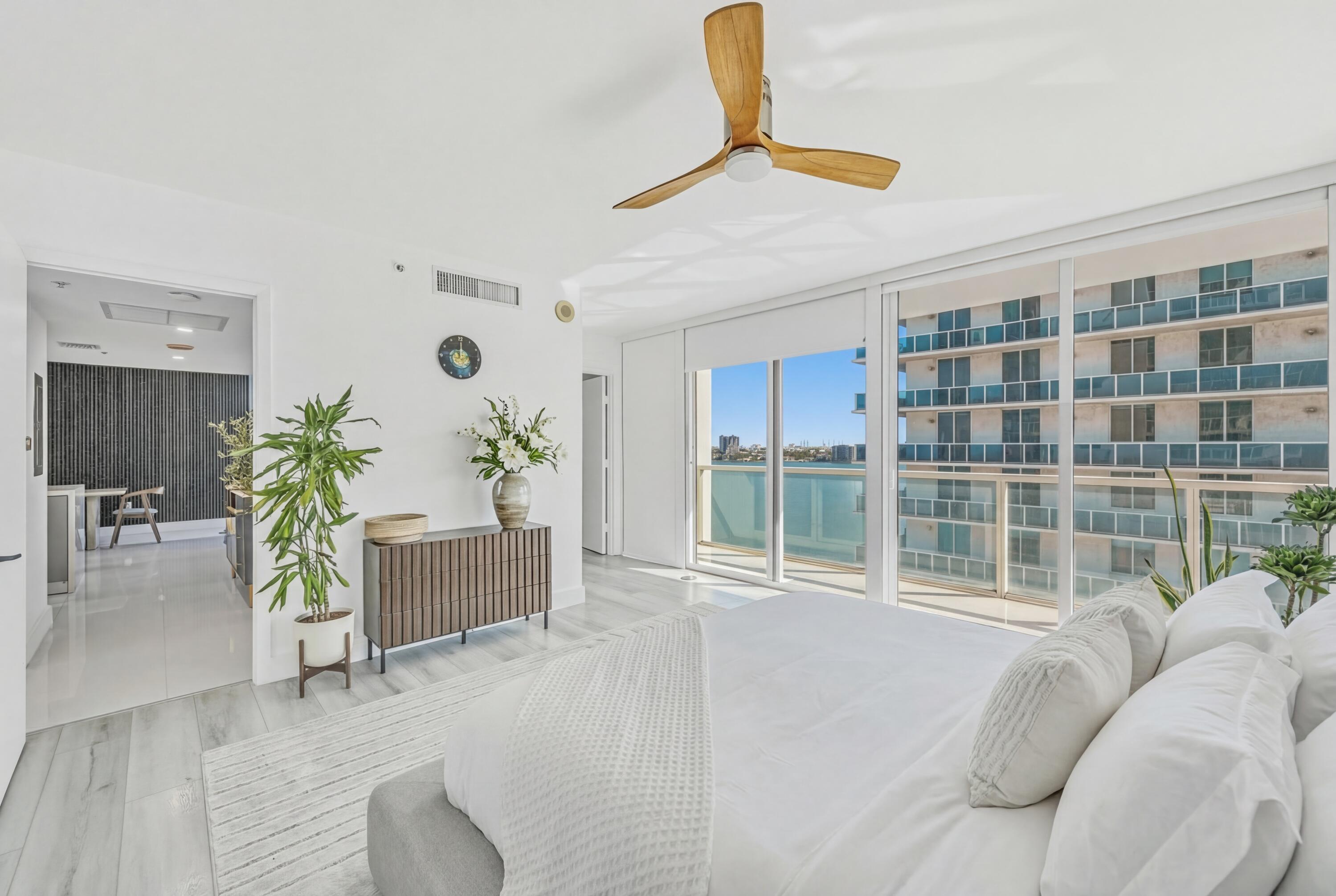 image Onyx on the Bay18