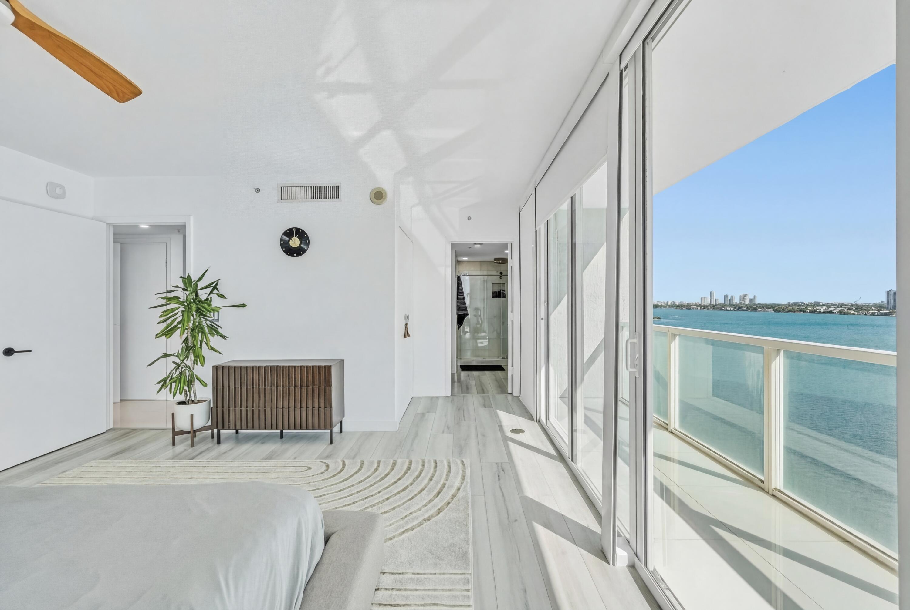 image Onyx on the Bay20