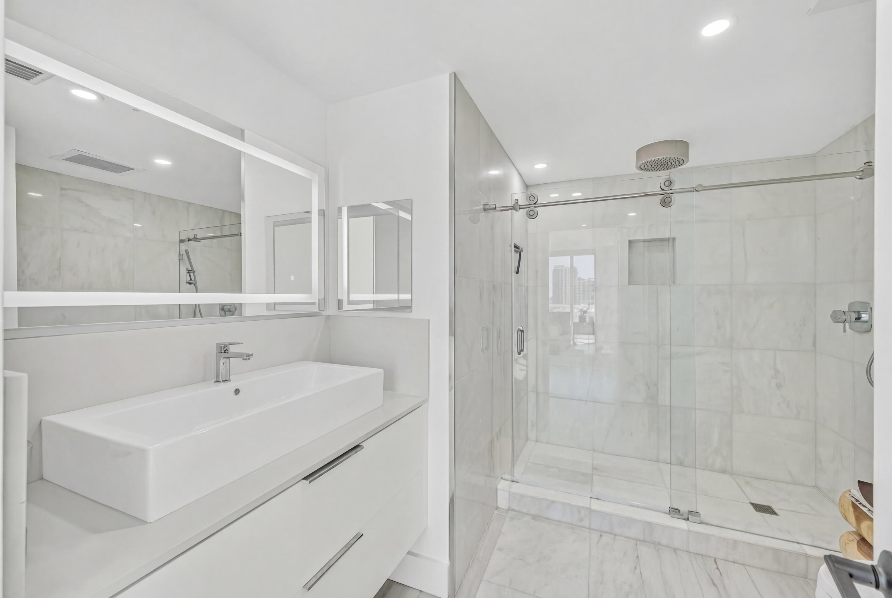 image Onyx on the Bay21