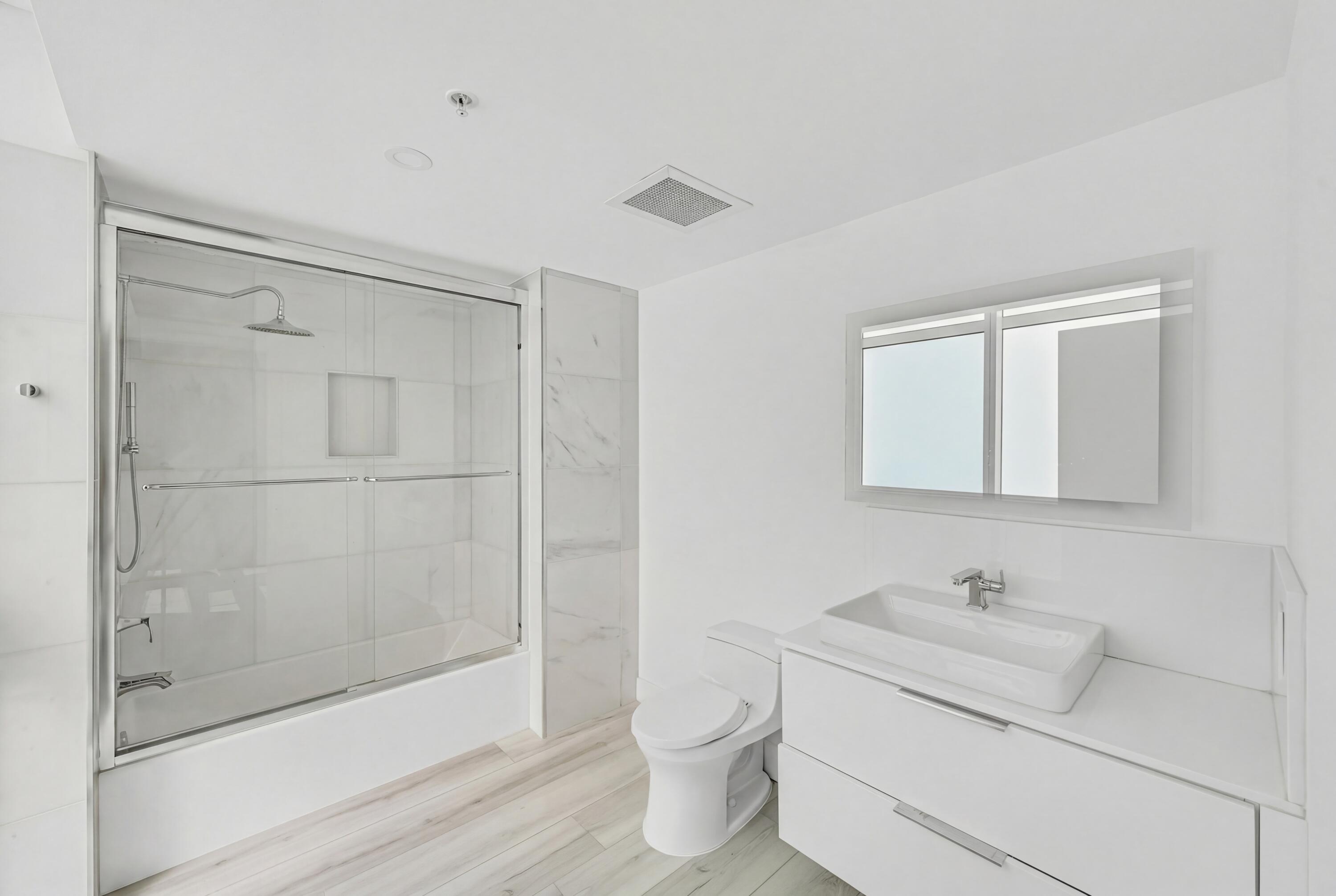 image Onyx on the Bay23