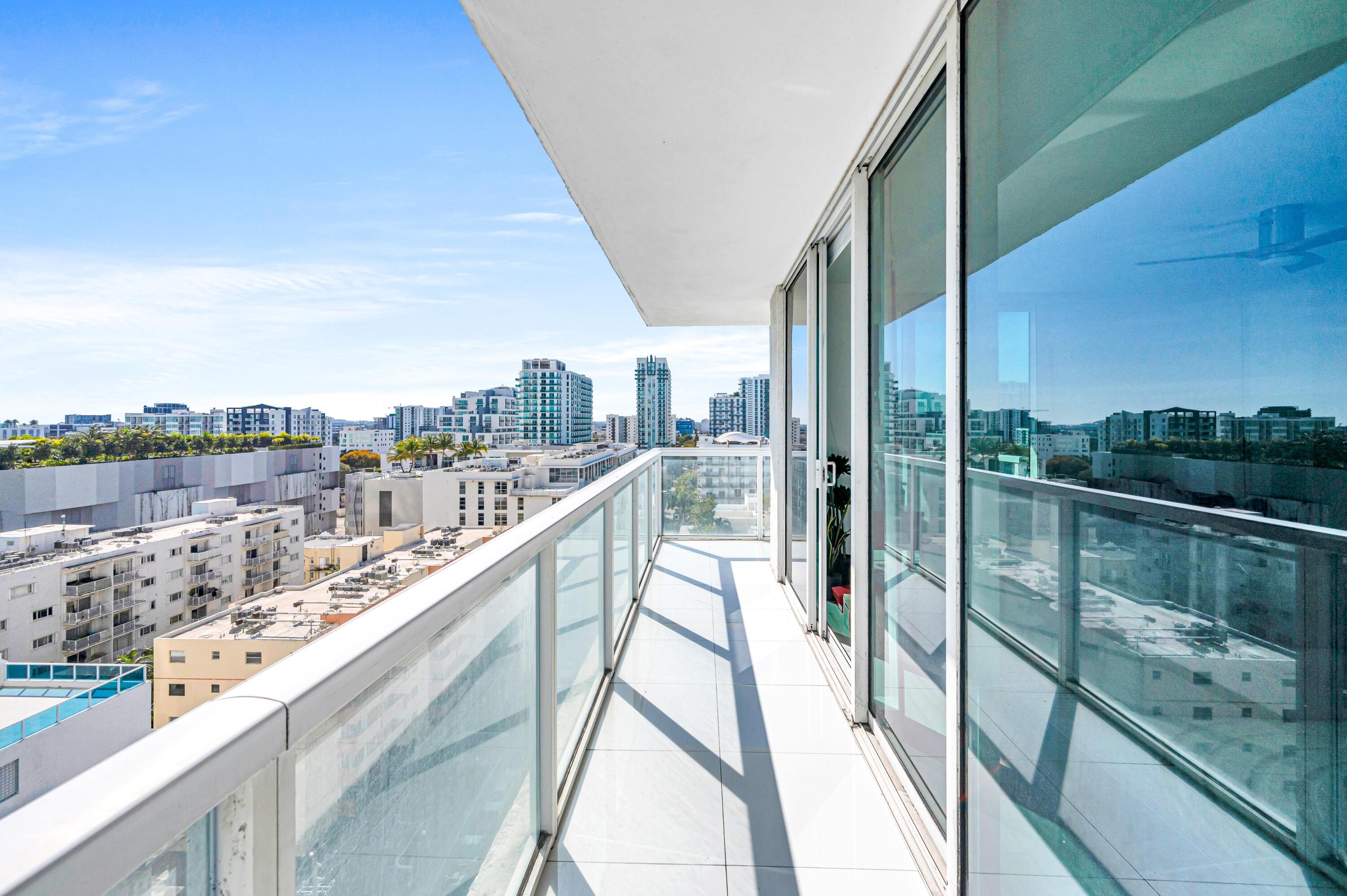 image Onyx on the Bay27