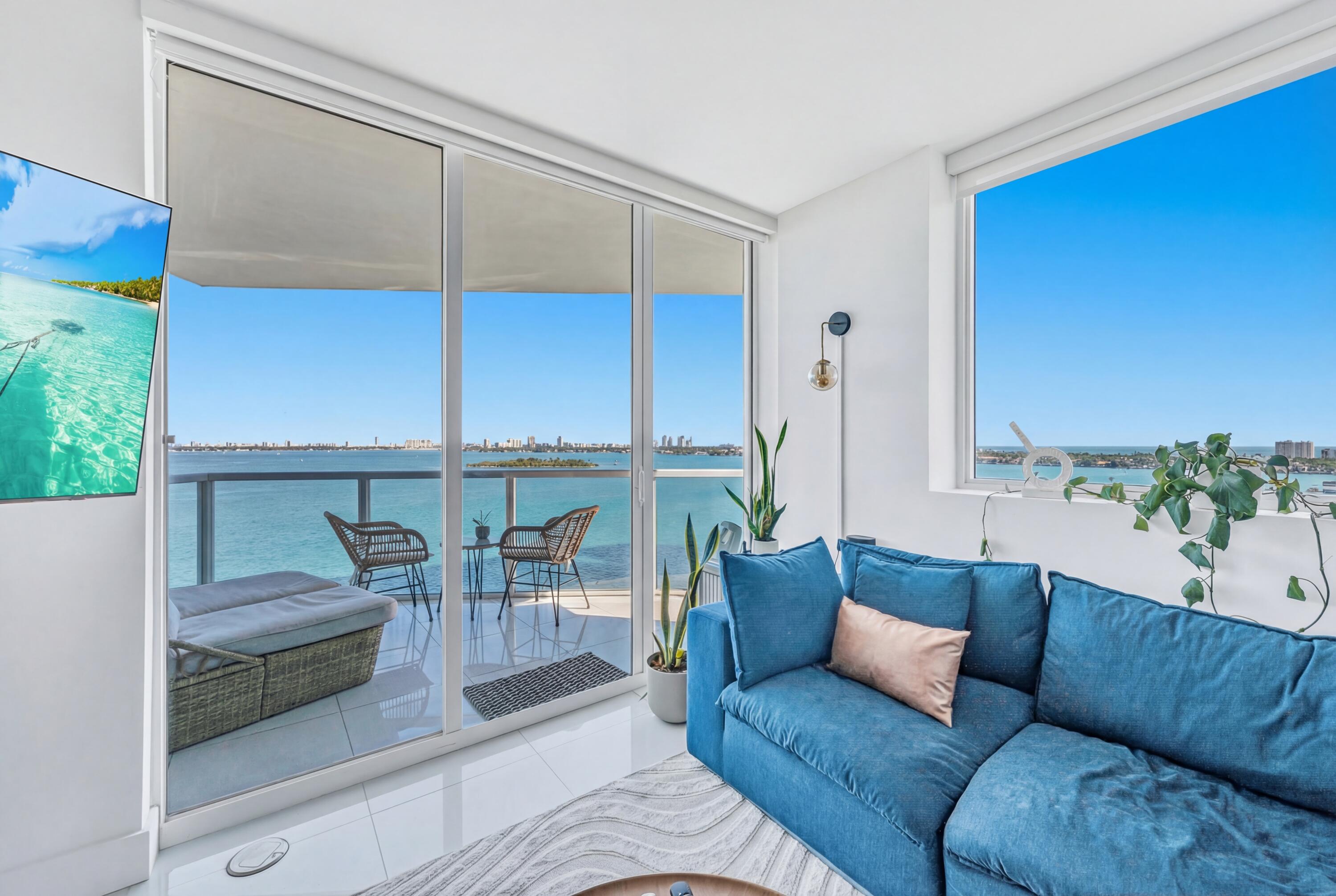 image Onyx on the Bay2