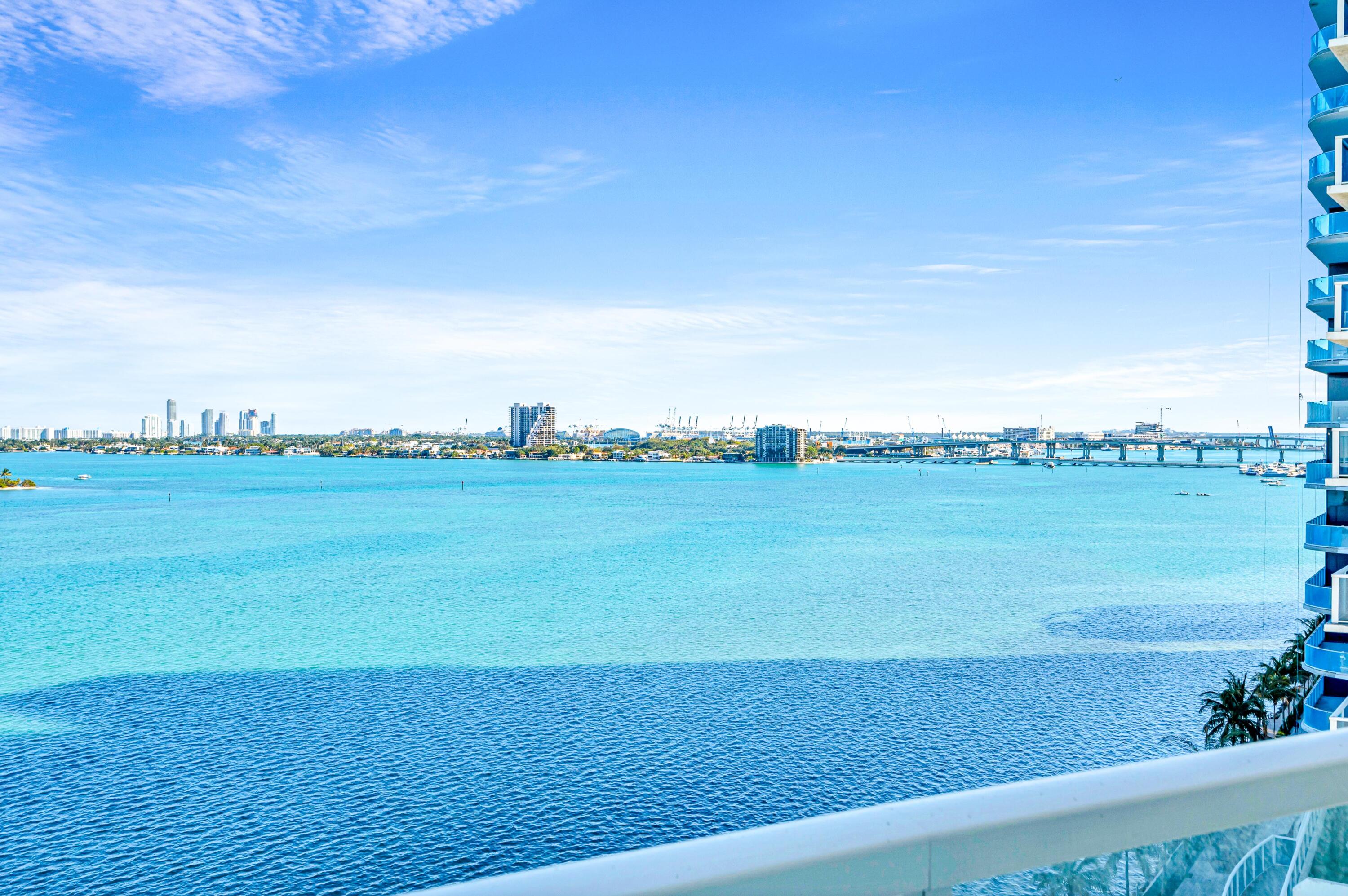 image Onyx on the Bay31