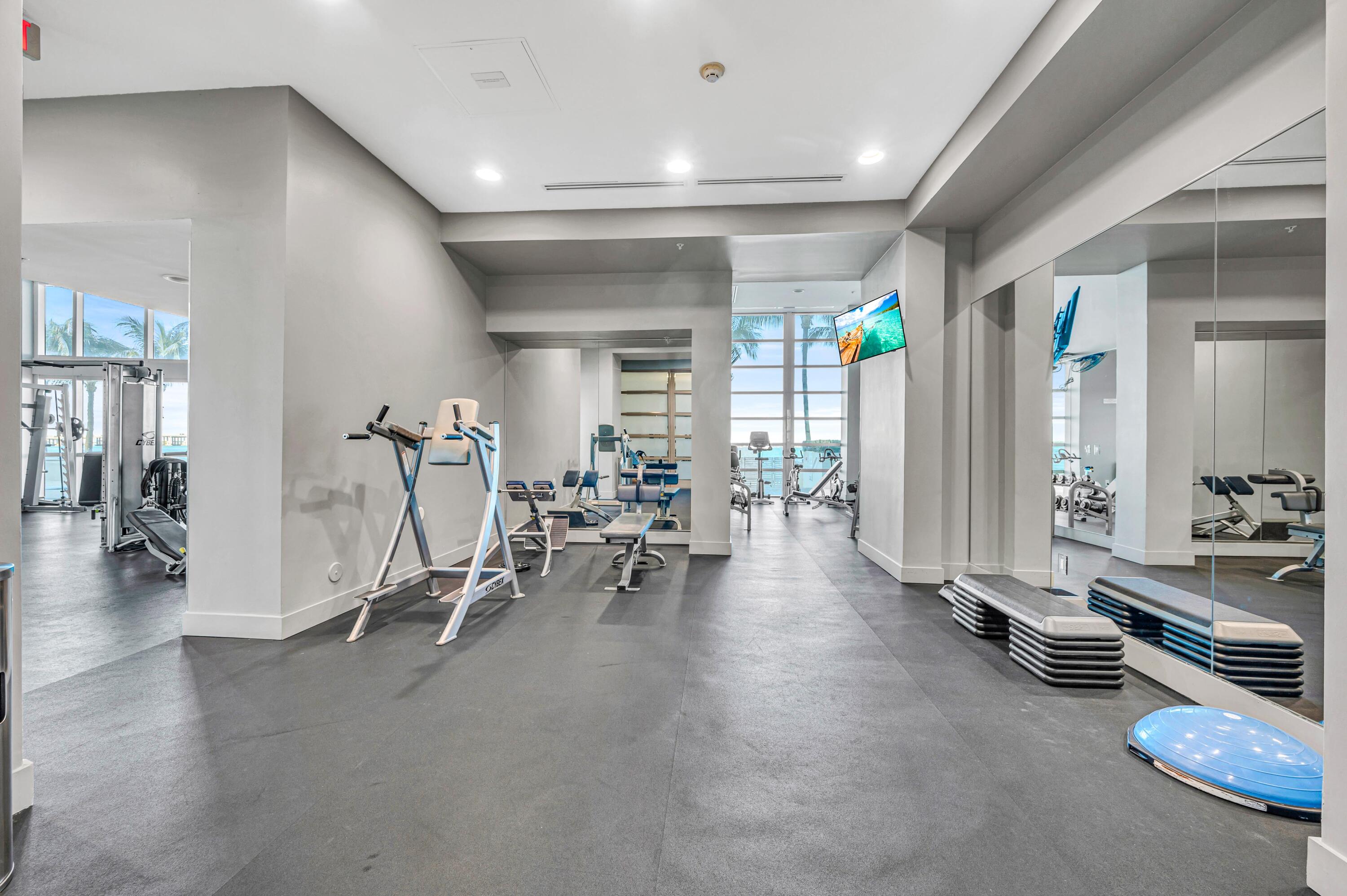 image Onyx on the Bay40