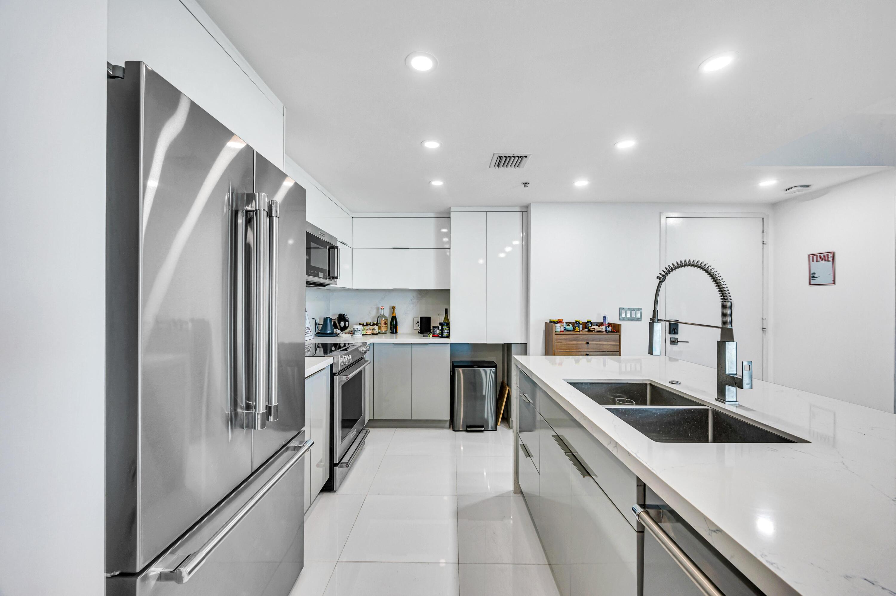 image Onyx on the Bay6