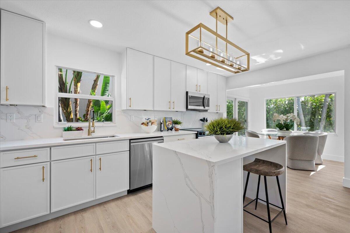 17068 Traverse Jupiter, FL 33477