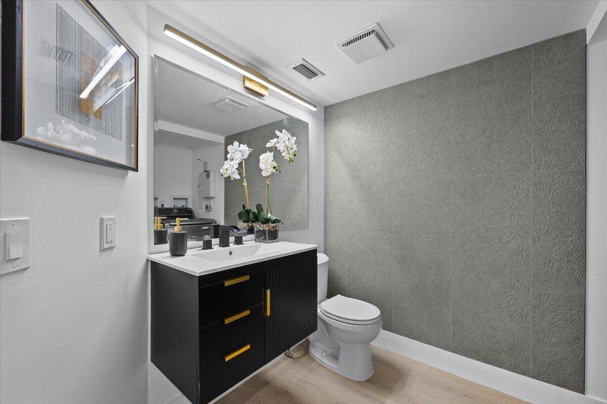 17068 Traverse Jupiter, FL 33477