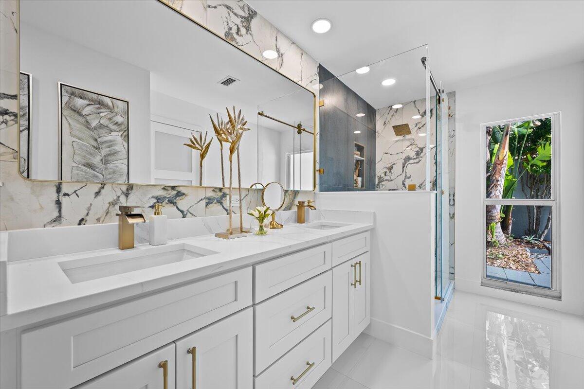 17068 Traverse Jupiter, FL 33477